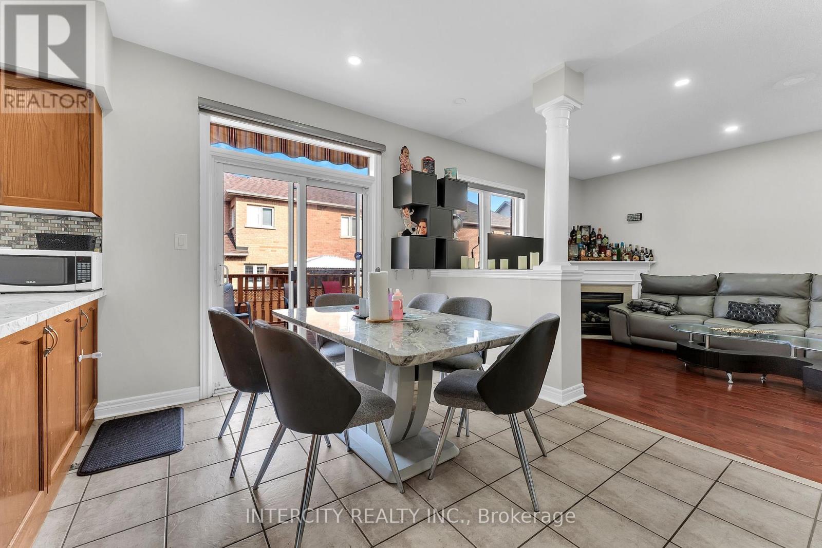 7 Pika Trail, Brampton, Ontario  L6R 2X1 - Photo 16 - W12370907