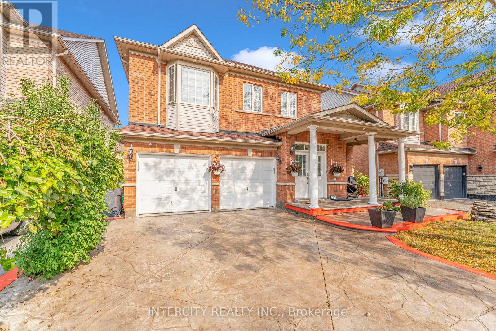 7 Pika Trail, Brampton, Ontario  L6R 2X1 - Photo 2 - W12370907