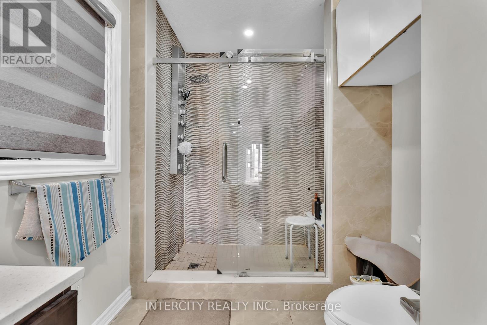 7 Pika Trail, Brampton, Ontario  L6R 2X1 - Photo 40 - W12370907