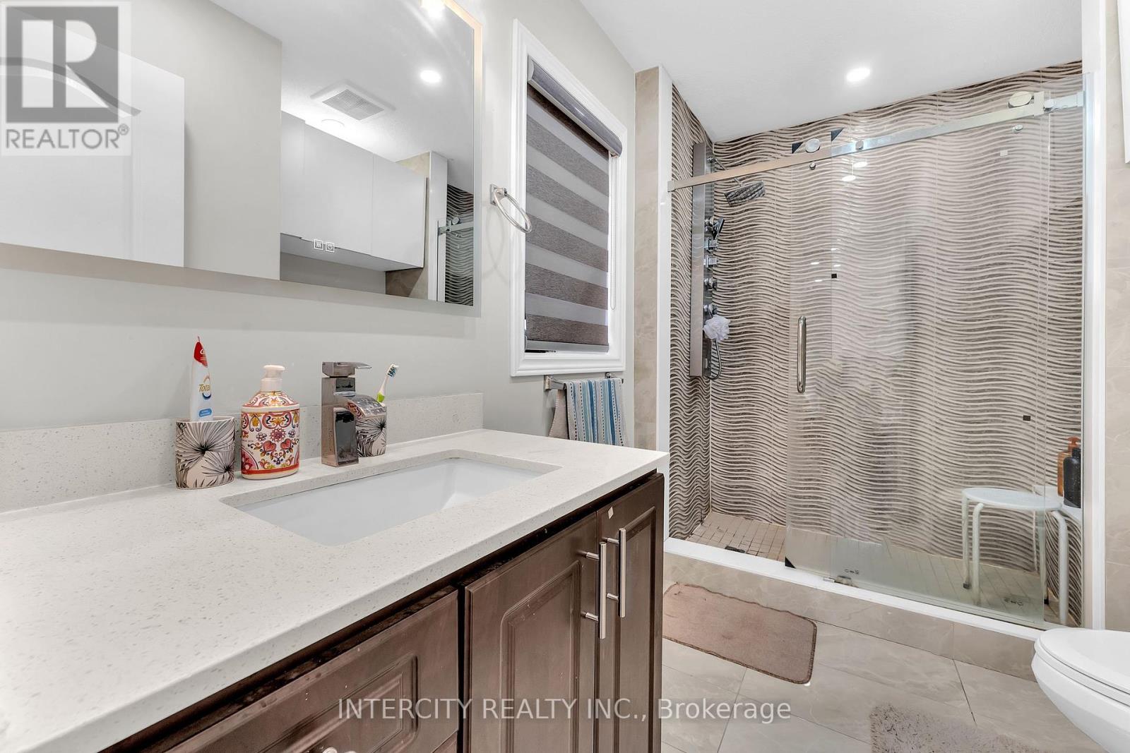 7 Pika Trail, Brampton, Ontario  L6R 2X1 - Photo 39 - W12370907