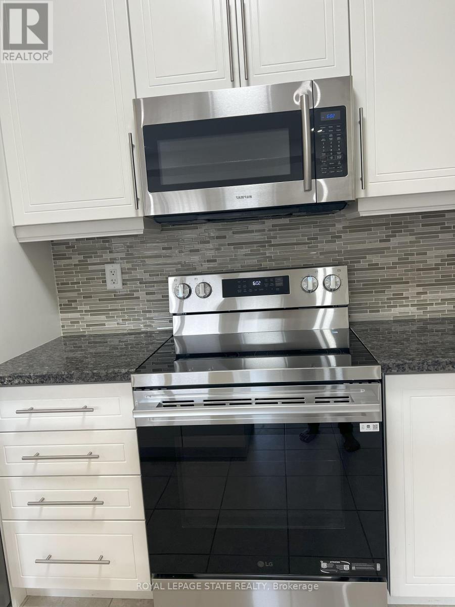 68 Dodman Crescent, Hamilton, Ontario  L9G 0G6 - Photo 11 - X12195509