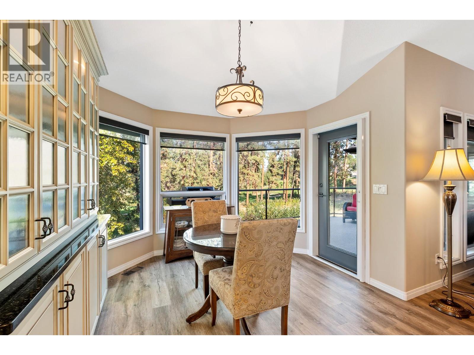3907 Gallaghers Circle Kelowna Photo 17