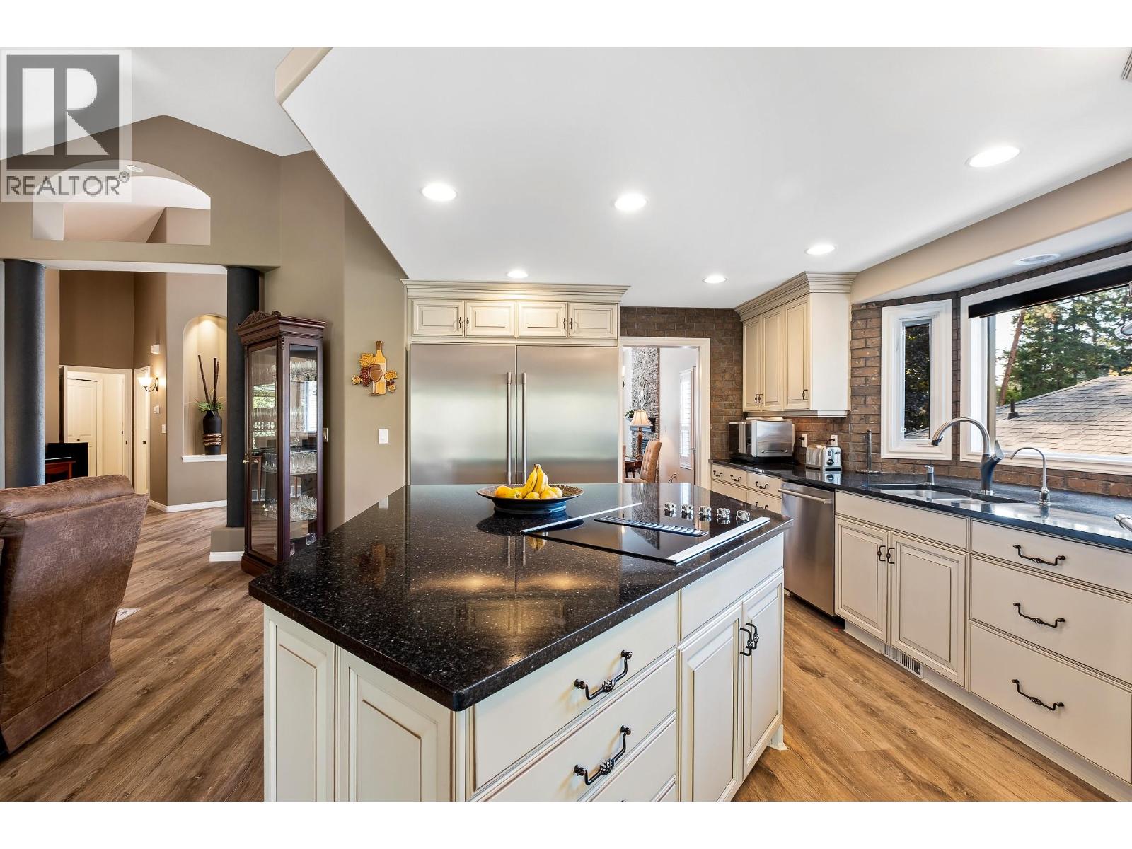 3907 Gallaghers Circle Kelowna Photo 16