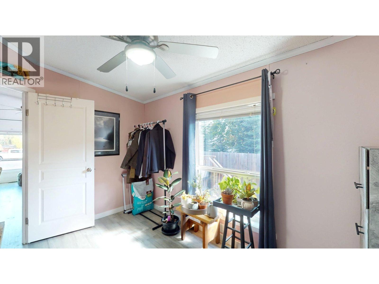 9 Deerborne Drive, Elkford, British Columbia  V0B 1H0 - Photo 18 - 10363676