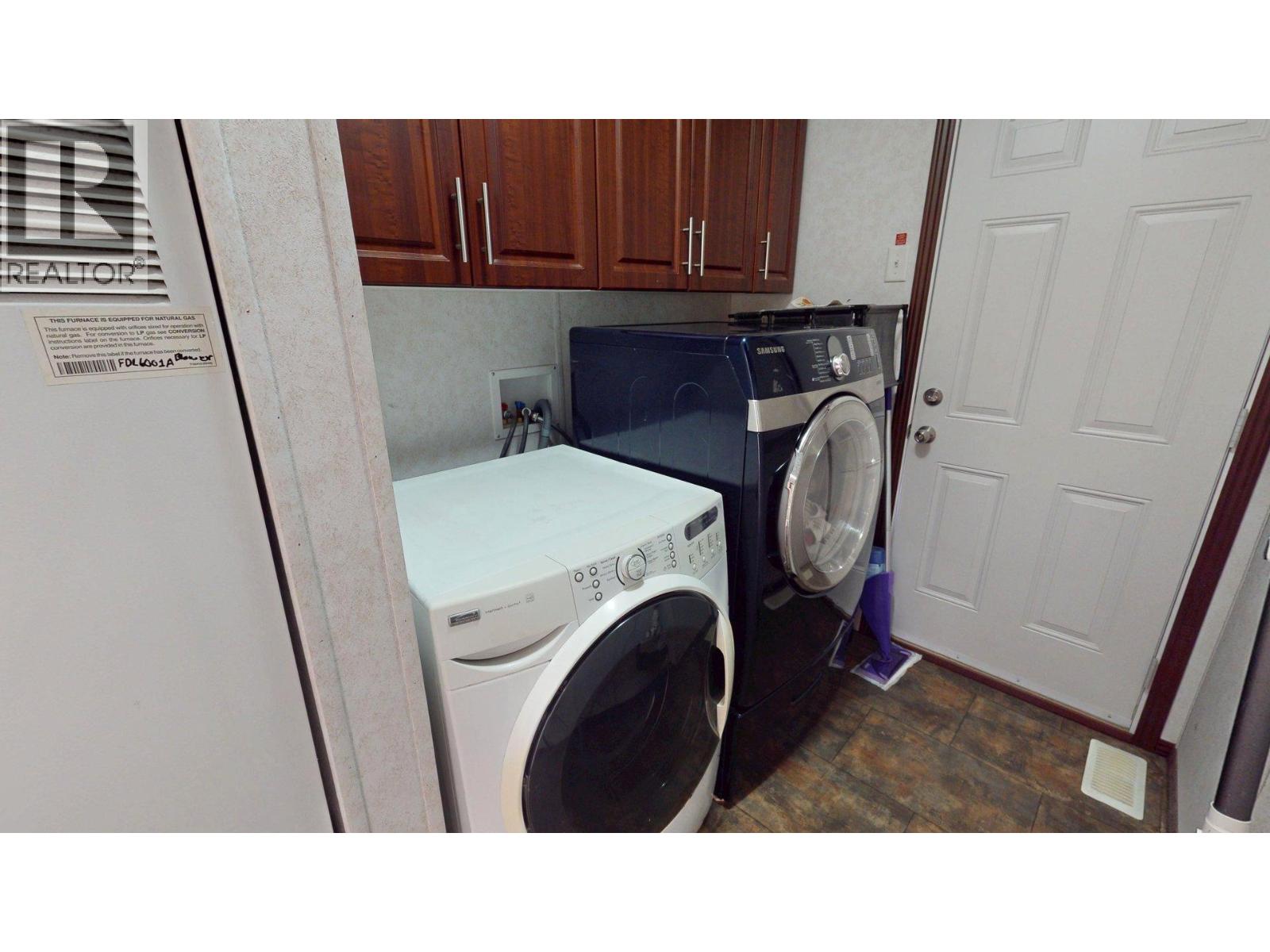 9 Deerborne Drive, Elkford, British Columbia  V0B 1H0 - Photo 19 - 10363676