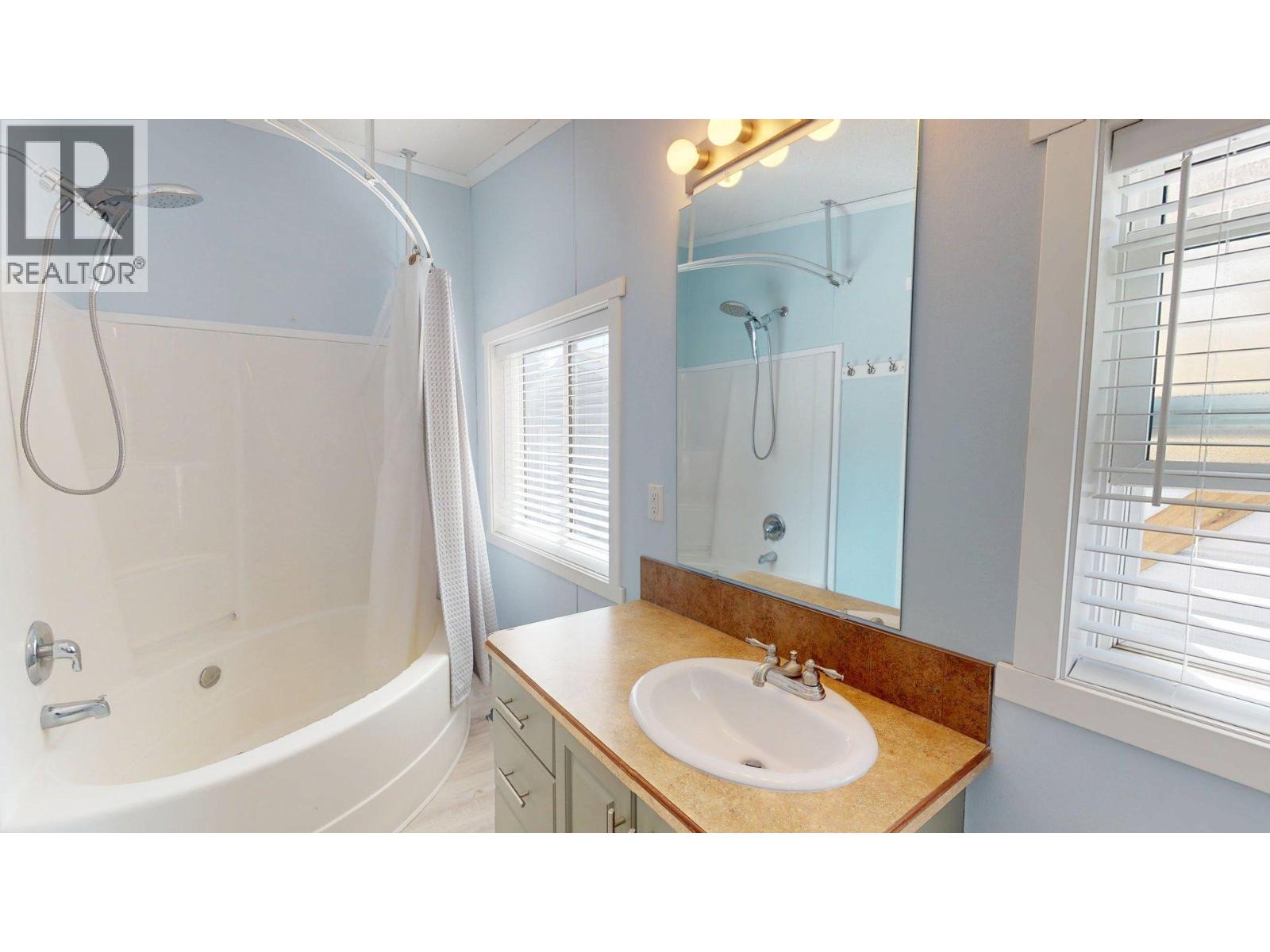 9 Deerborne Drive, Elkford, British Columbia  V0B 1H0 - Photo 24 - 10363676