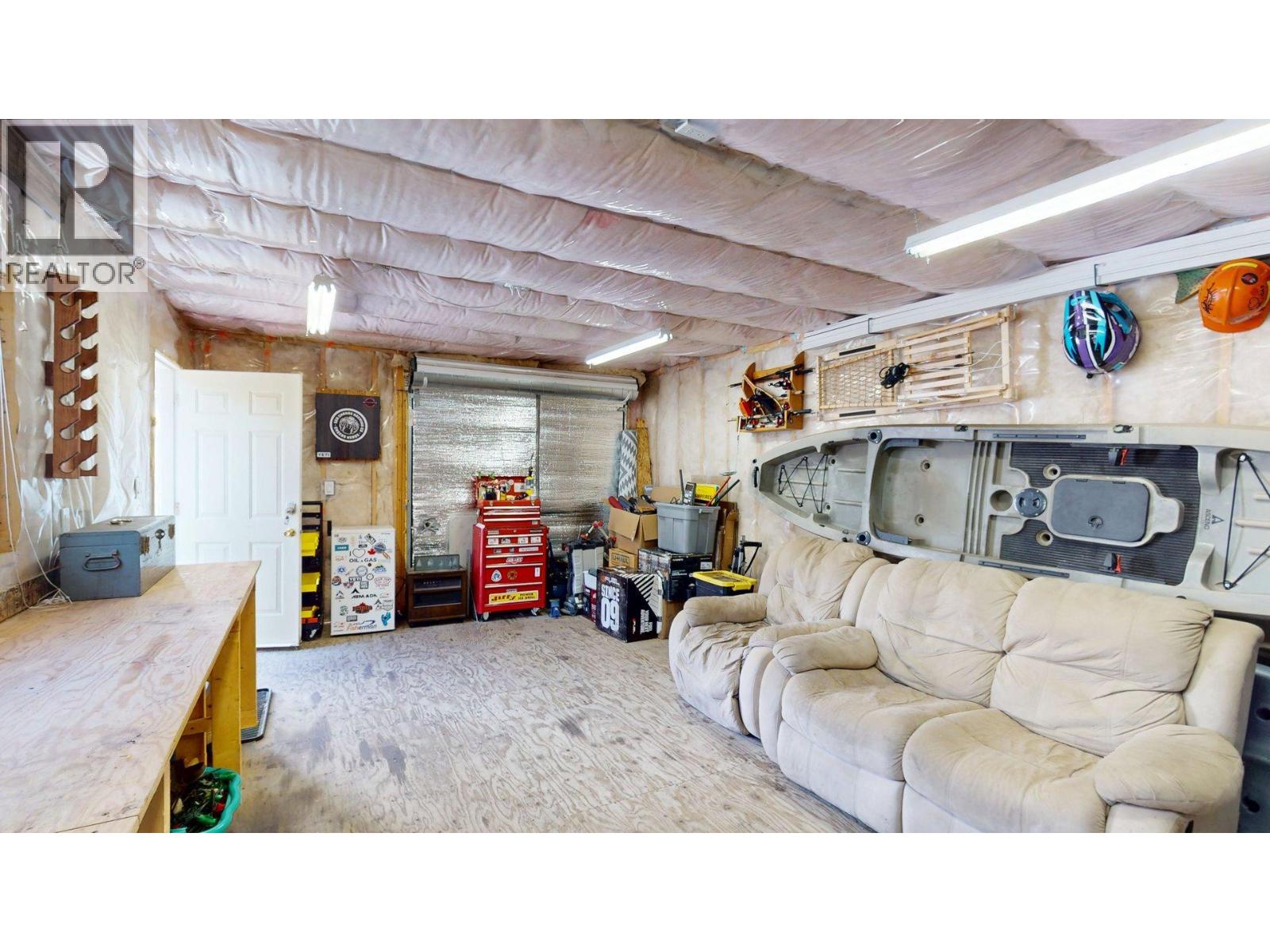 9 Deerborne Drive, Elkford, British Columbia  V0B 1H0 - Photo 42 - 10363676