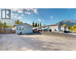9 Deerborne Drive, elkford, British Columbia