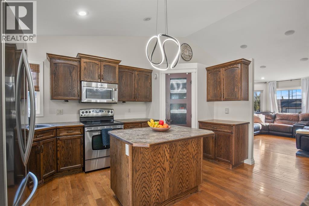 44 Isbister Close, Red Deer, Alberta  T4R 0B9 - Photo 7 - A2258824