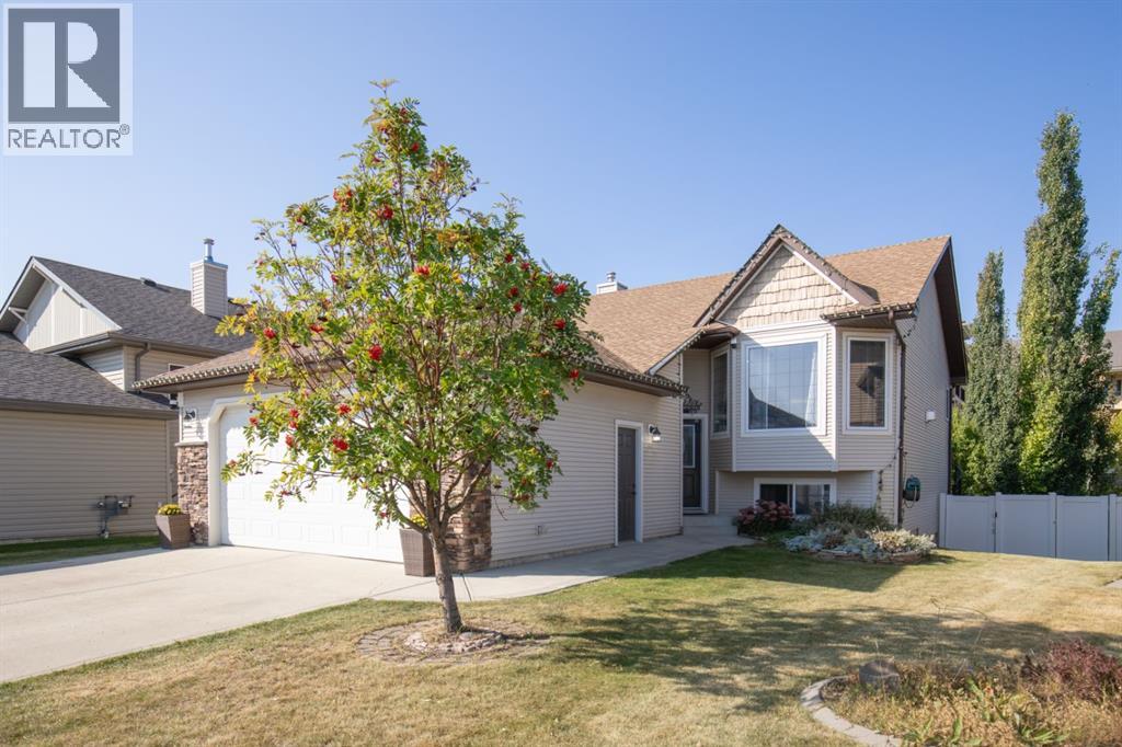 44 Isbister Close, Red Deer, Alberta  T4R 0B9 - Photo 1 - A2258824