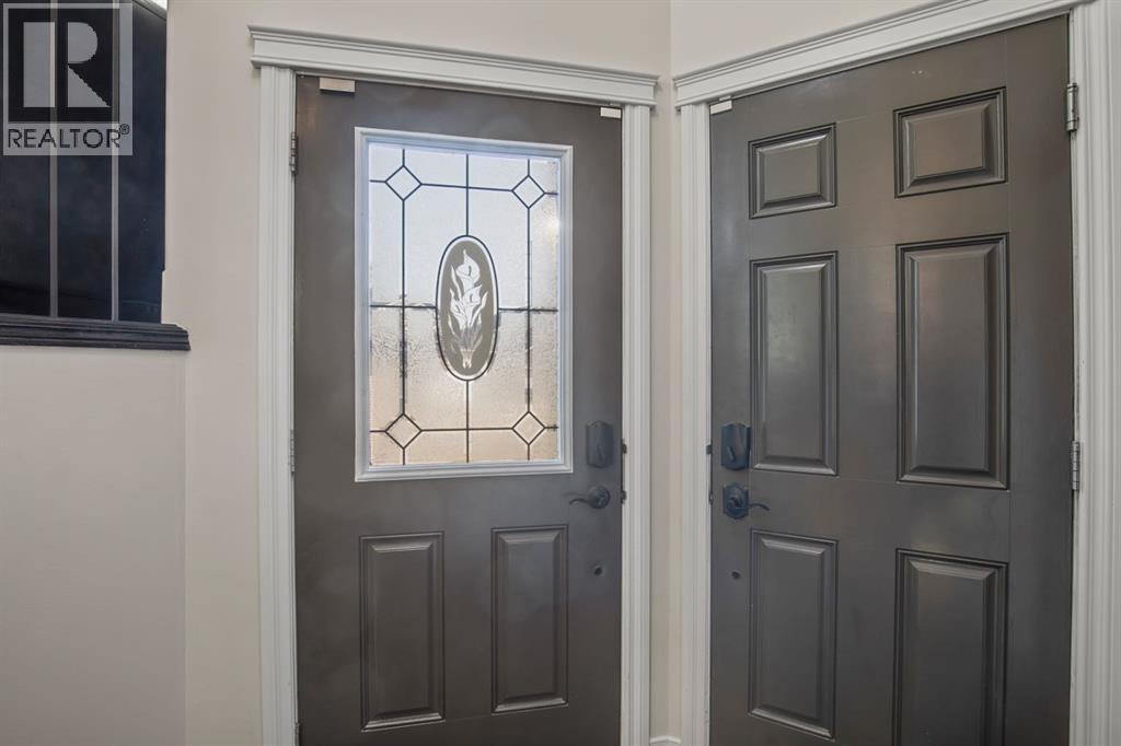 44 Isbister Close, Red Deer, Alberta  T4R 0B9 - Photo 3 - A2258824