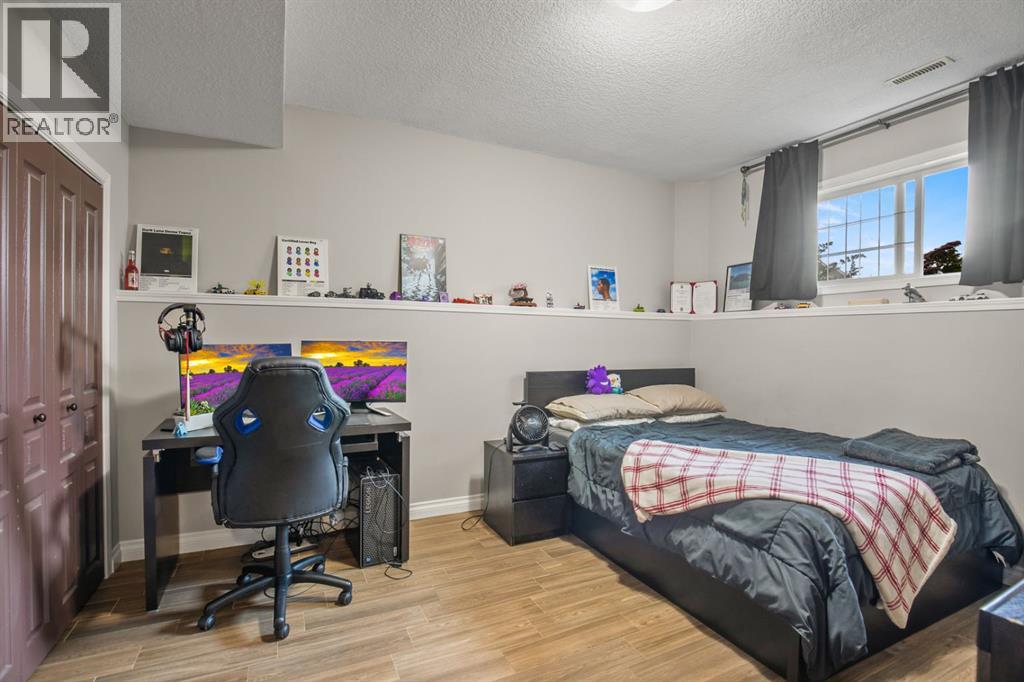 44 Isbister Close, Red Deer, Alberta  T4R 0B9 - Photo 20 - A2258824