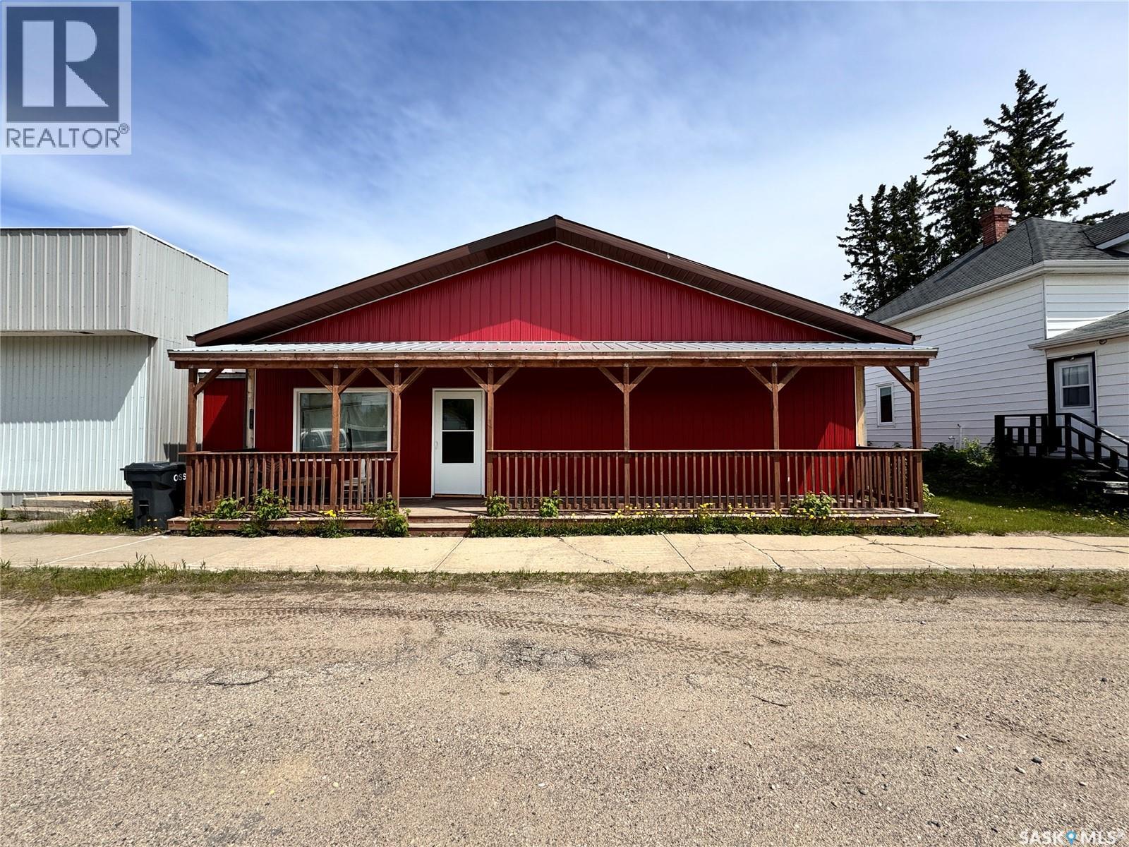 205-207 Main Street, Lintlaw, Saskatchewan  S0A 2H0 - Photo 1 - SK016026