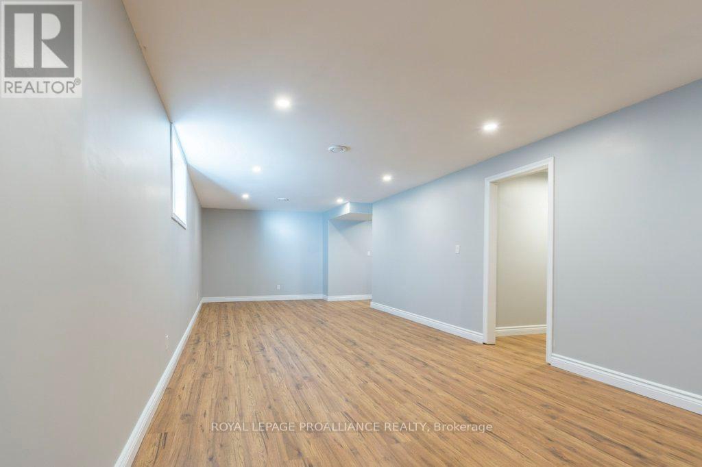 23 Sunshine Lane, Quinte West, Ontario  K8V 6X3 - Photo 21 - X12418574