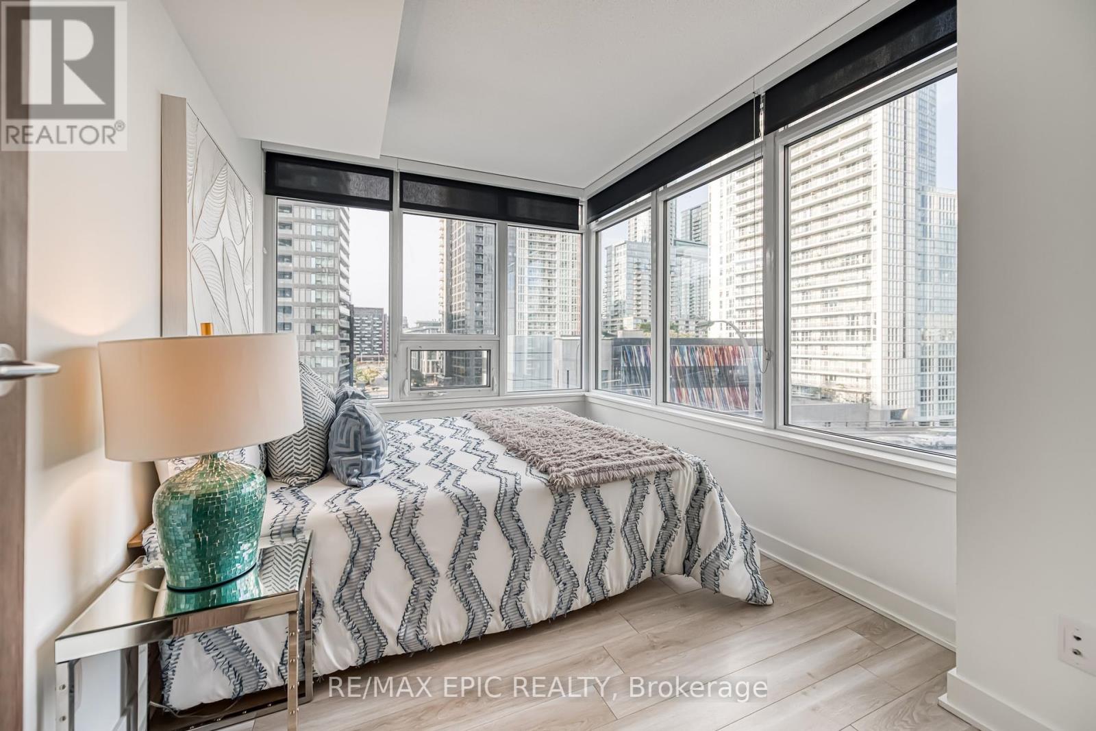810 - 17 Bathurst Street, Toronto, Ontario  M5V 0N1 - Photo 30 - C12418352