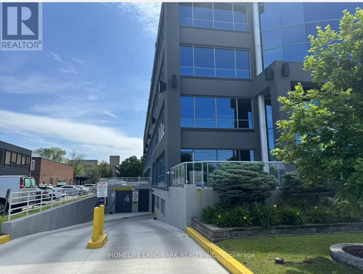 101 - 23 Lesmill Road, Toronto, Ontario  M3B 3P6 - Photo 5 - C12418395