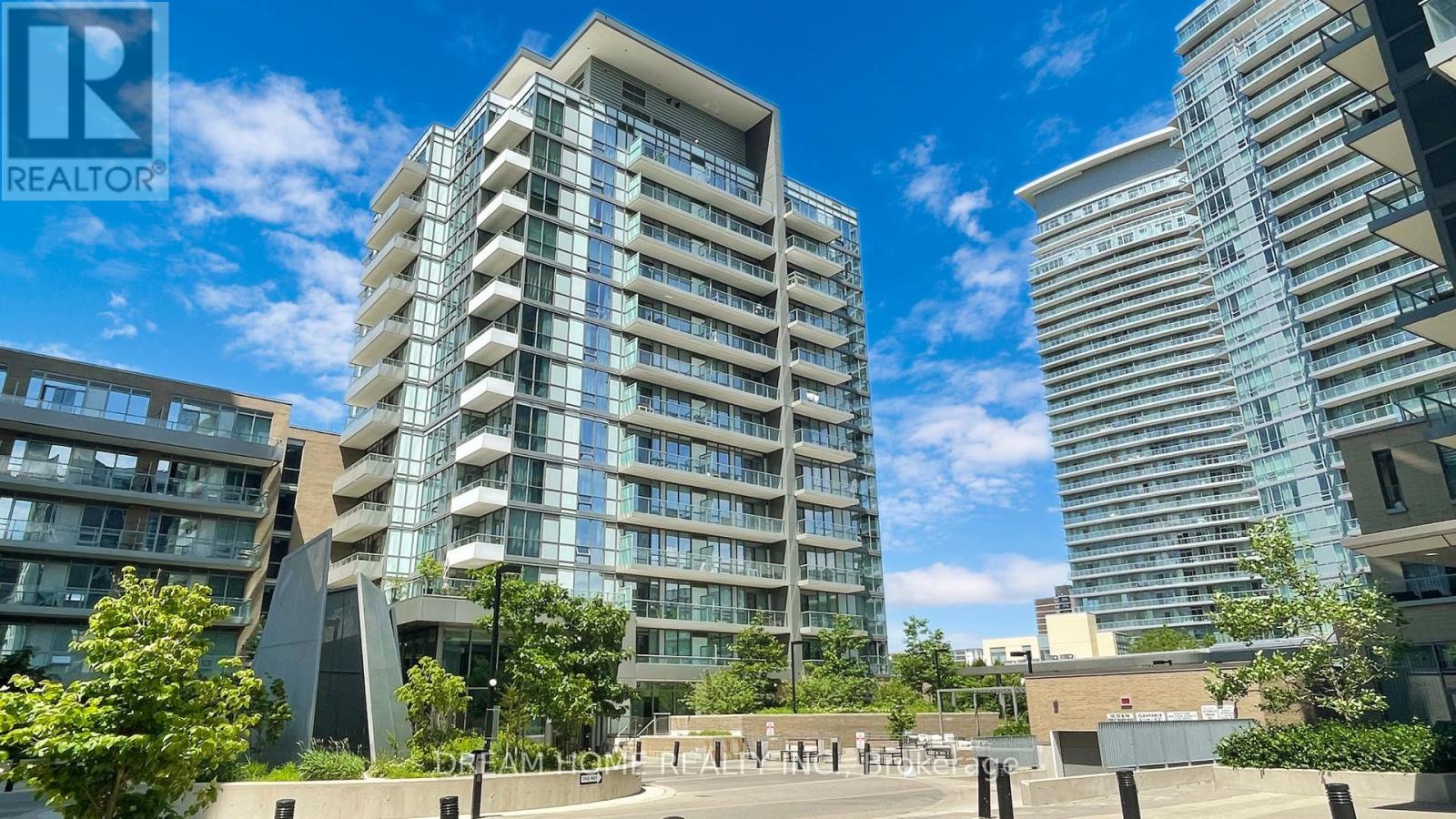 708 - 52 Forest Manor Road, Toronto, Ontario  M2J 0E2 - Photo 1 - C12418412
