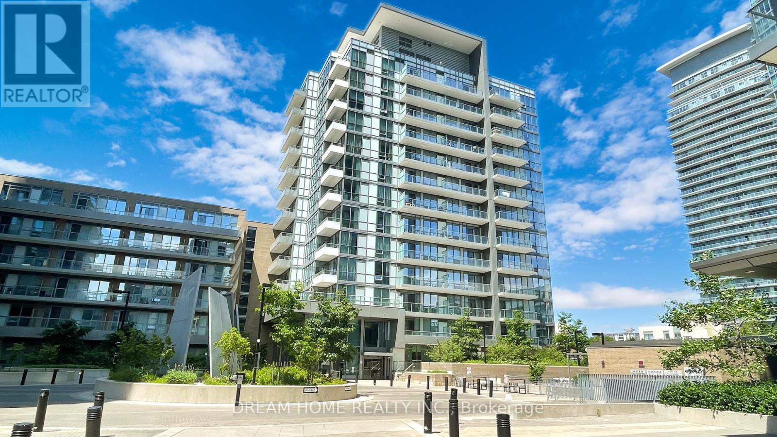 708 - 52 Forest Manor Road, Toronto, Ontario  M2J 0E2 - Photo 2 - C12418412