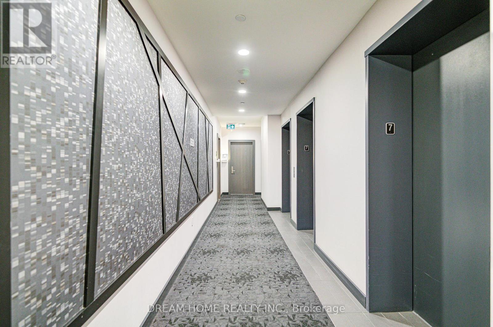 708 - 52 Forest Manor Road, Toronto, Ontario  M2J 0E2 - Photo 5 - C12418412