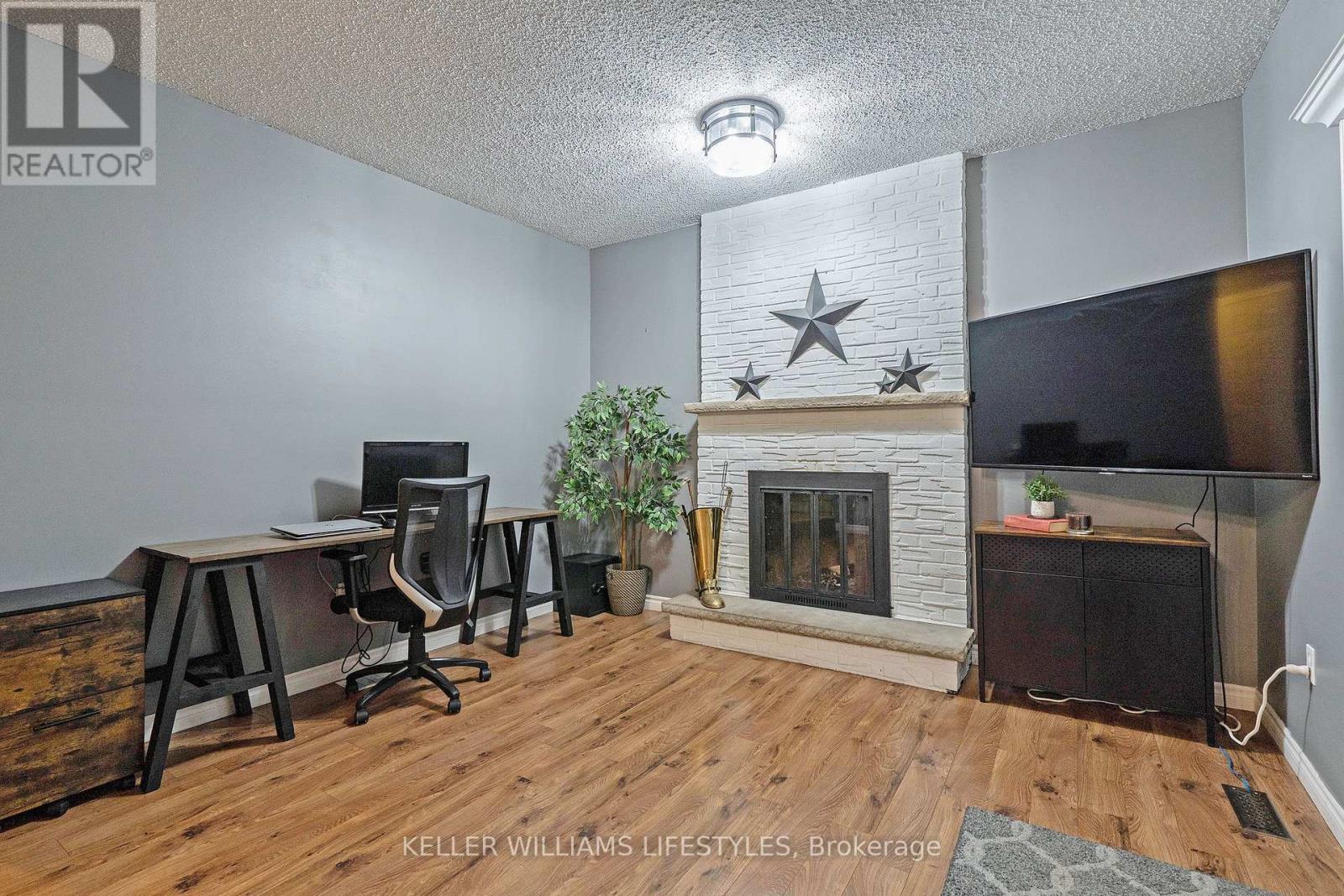 21 Beechbank Crescent, London South, Ontario  N6E 2N9 - Photo 13 - X12418438