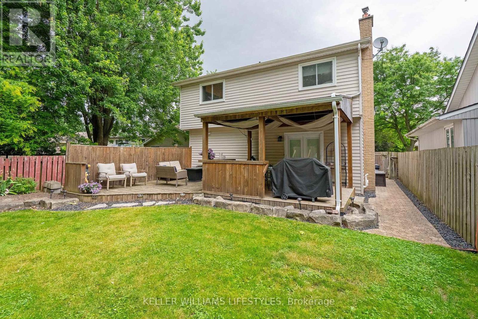 21 Beechbank Crescent, London South, Ontario  N6E 2N9 - Photo 36 - X12418438