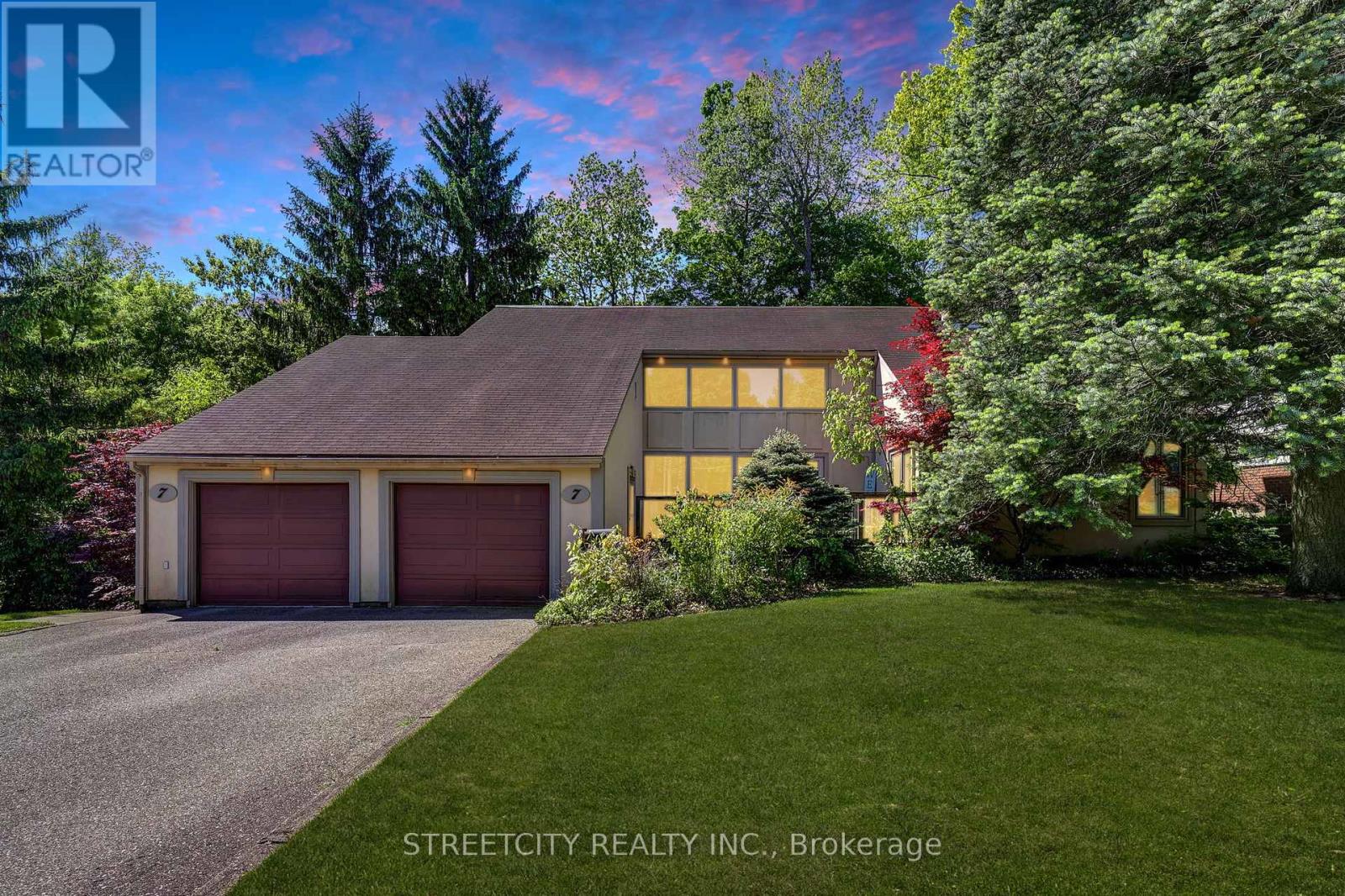 7 Thistle Court, Tillsonburg photo number 2 7 Thistle Court, Tillsonburg photo number 2