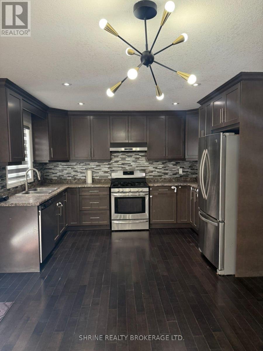 1995 Purcell Drive, London East, Ontario  N5W 0A1 - Photo 4 - X12418464