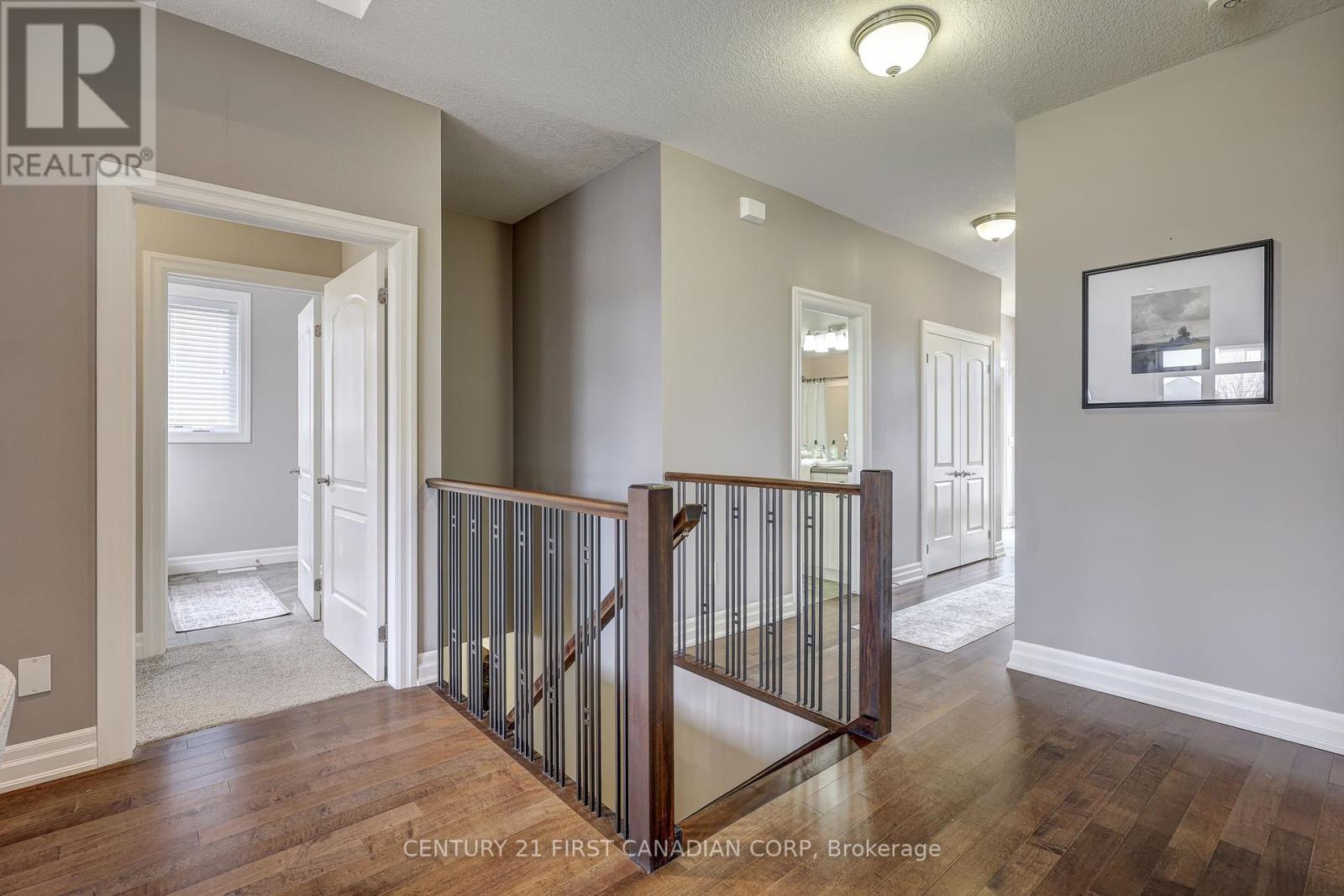 696 Bennett Crescent, Strathroy-Caradoc, Ontario  N0L 1W0 - Photo 12 - X12418481