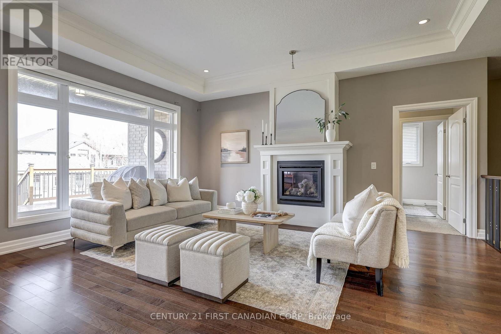 696 Bennett Crescent, Strathroy-Caradoc, Ontario  N0L 1W0 - Photo 18 - X12418481