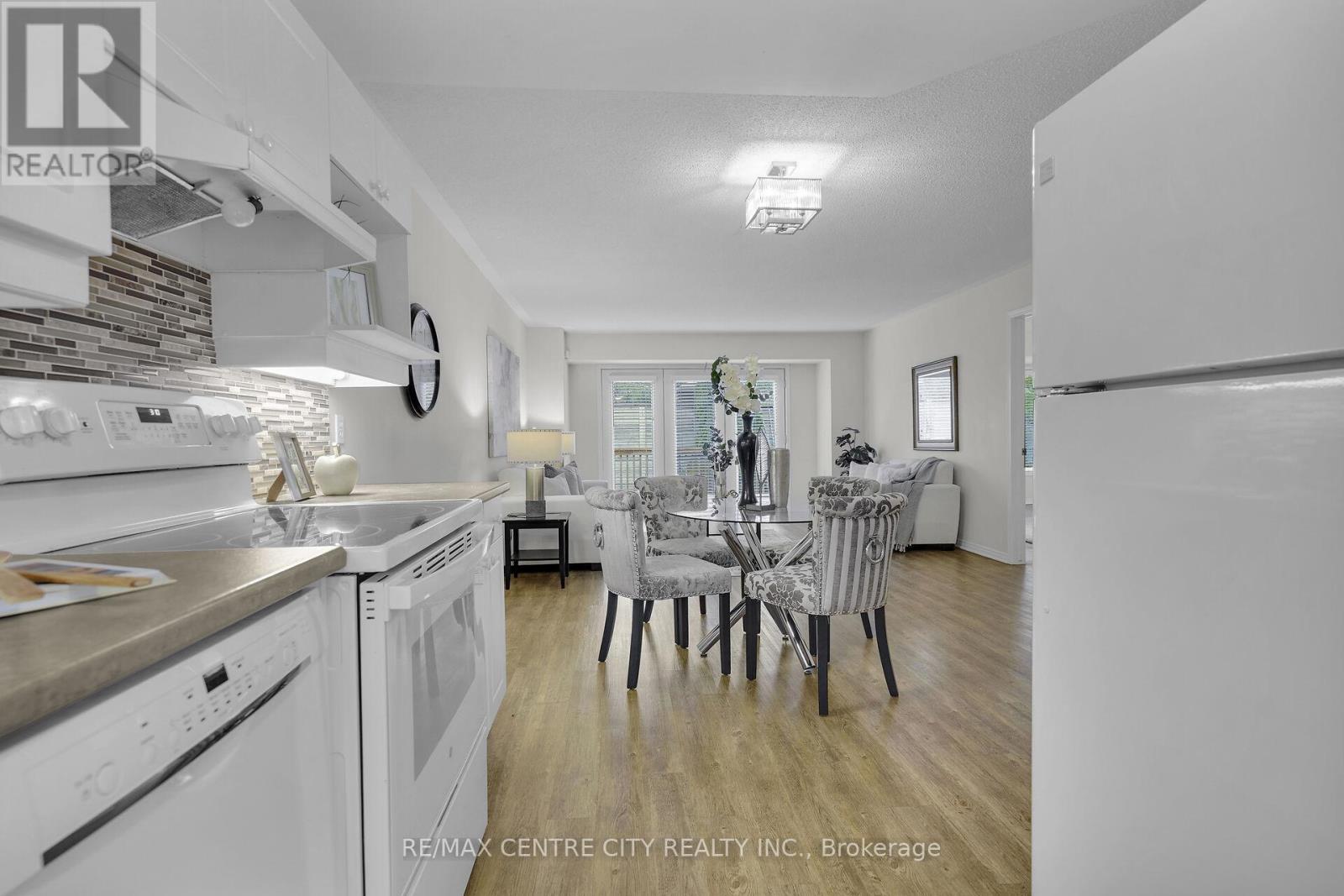 25 - 875 Thistledown Way, London North, Ontario  N6G 5G5 - Photo 10 - X12418546