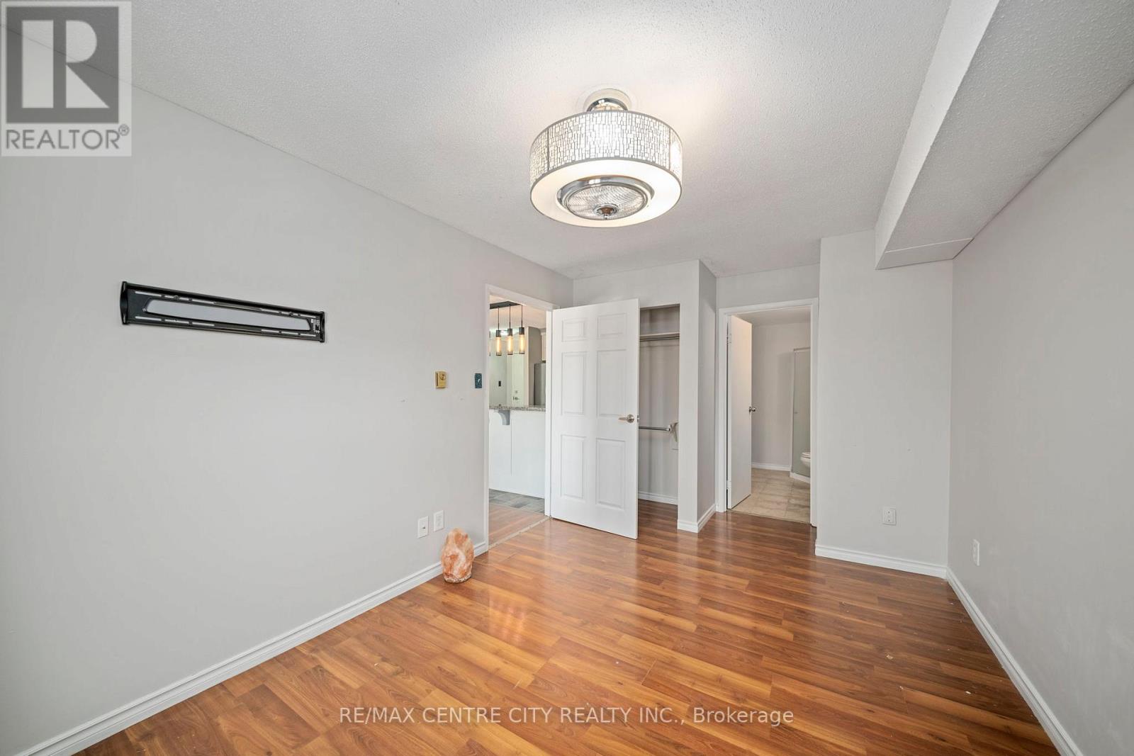 202 - 9 Jacksway Crescent, London North, Ontario  N5X 3T7 - Photo 14 - X12418569