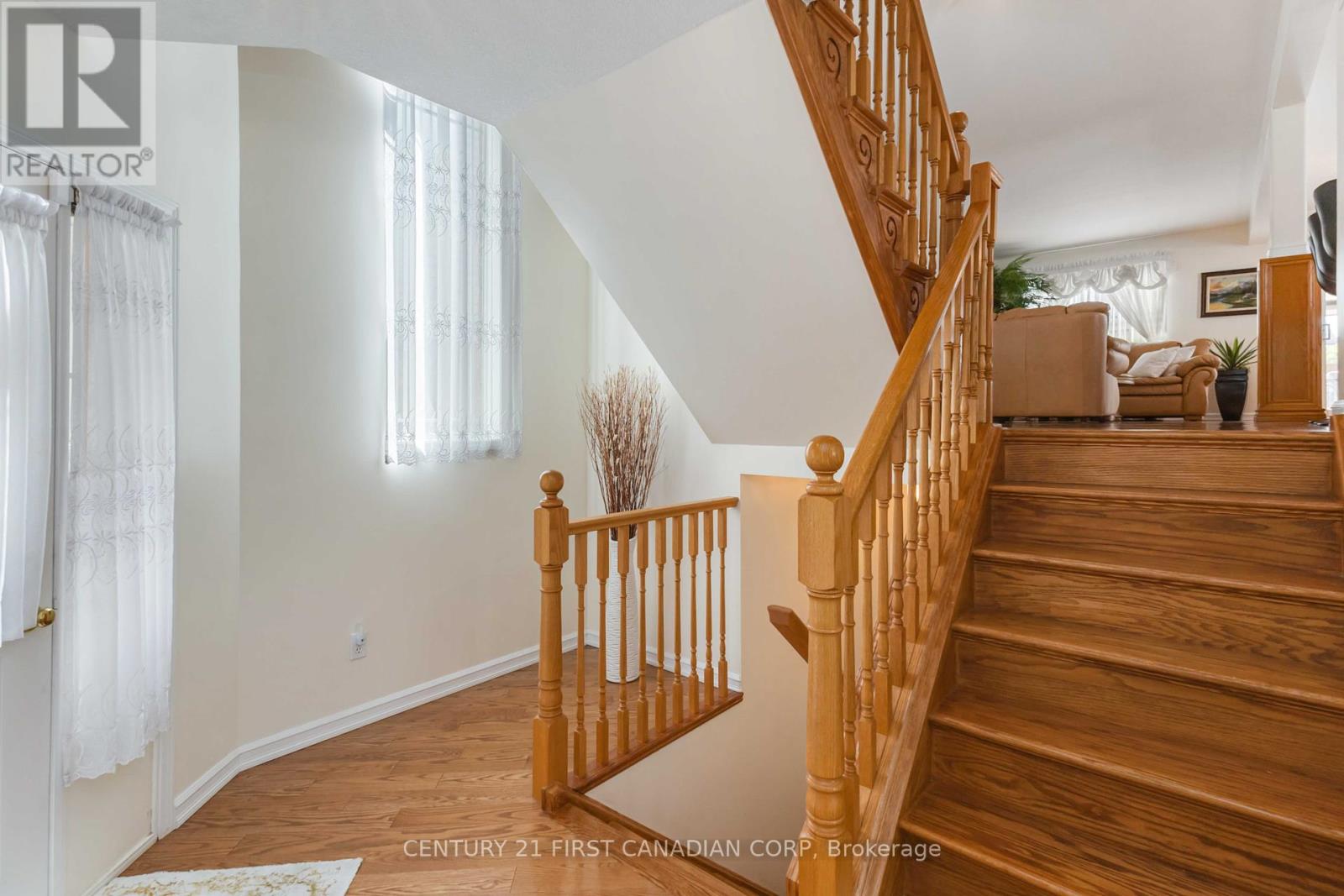 311 Jensen Road, London East, Ontario  N5V 4X3 - Photo 4 - X12418601