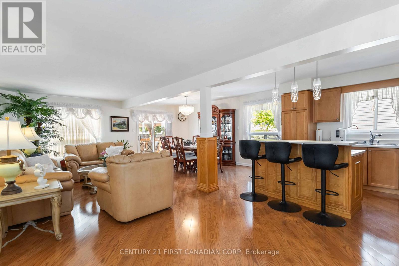 311 Jensen Road, London East, Ontario  N5V 4X3 - Photo 6 - X12418601