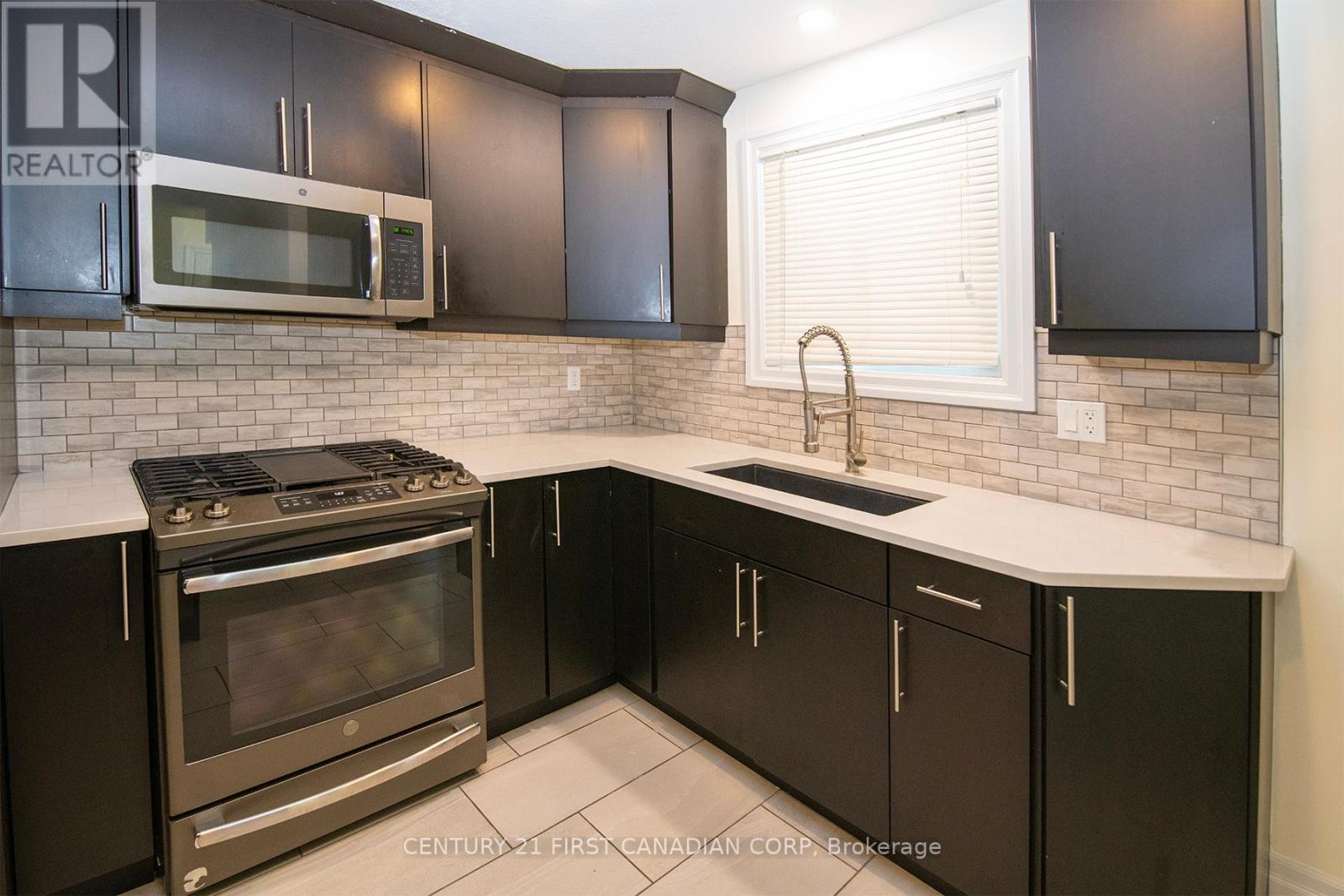 9 Tilipe Road, London East, Ontario  N5Z 2X3 - Photo 13 - X12418606