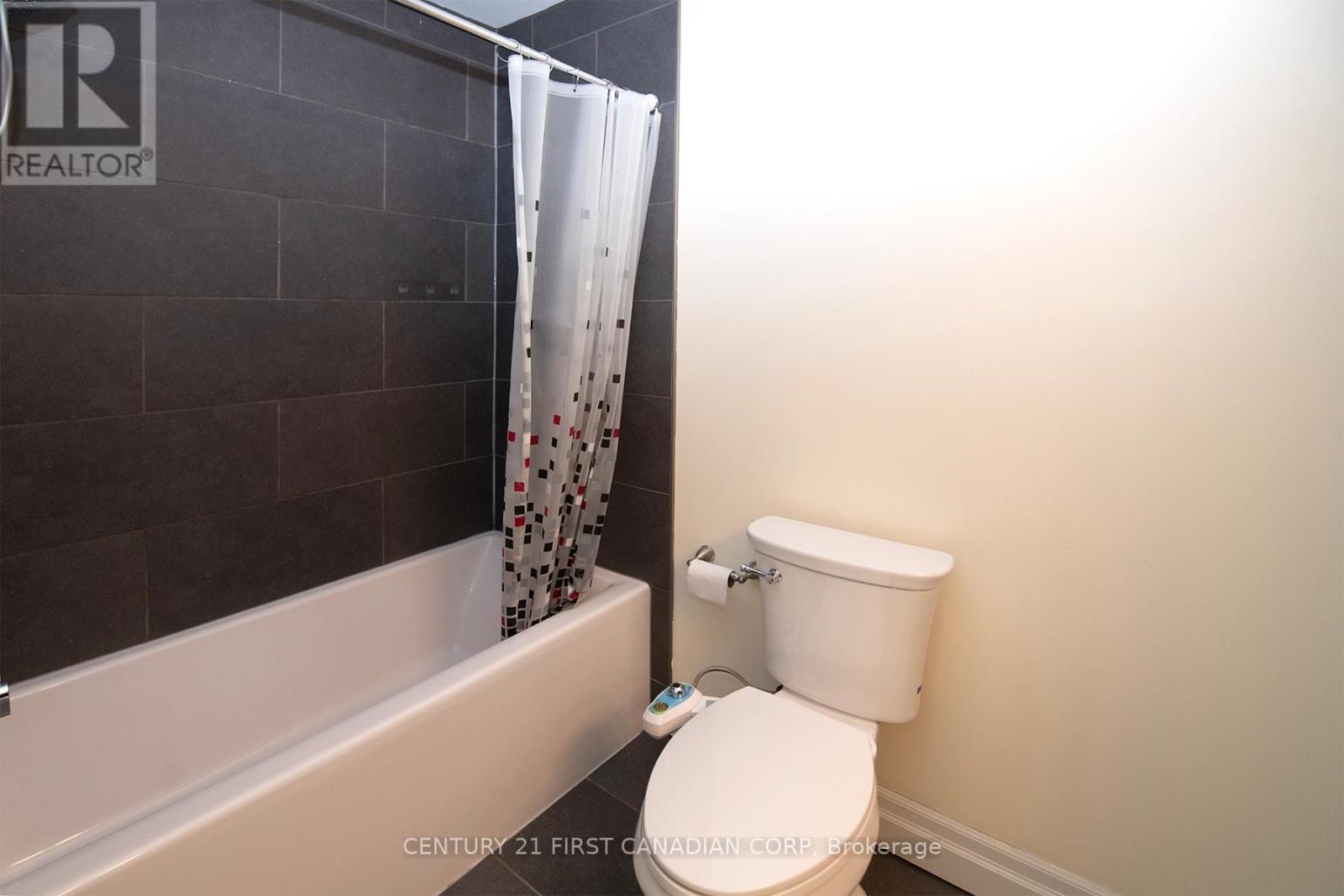 9 Tilipe Road, London East, Ontario  N5Z 2X3 - Photo 19 - X12418606