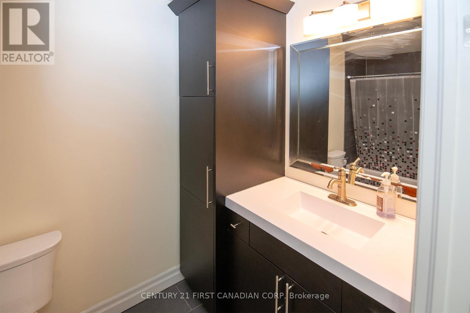 9 Tilipe Road, London East, Ontario  N5Z 2X3 - Photo 22 - X12418606