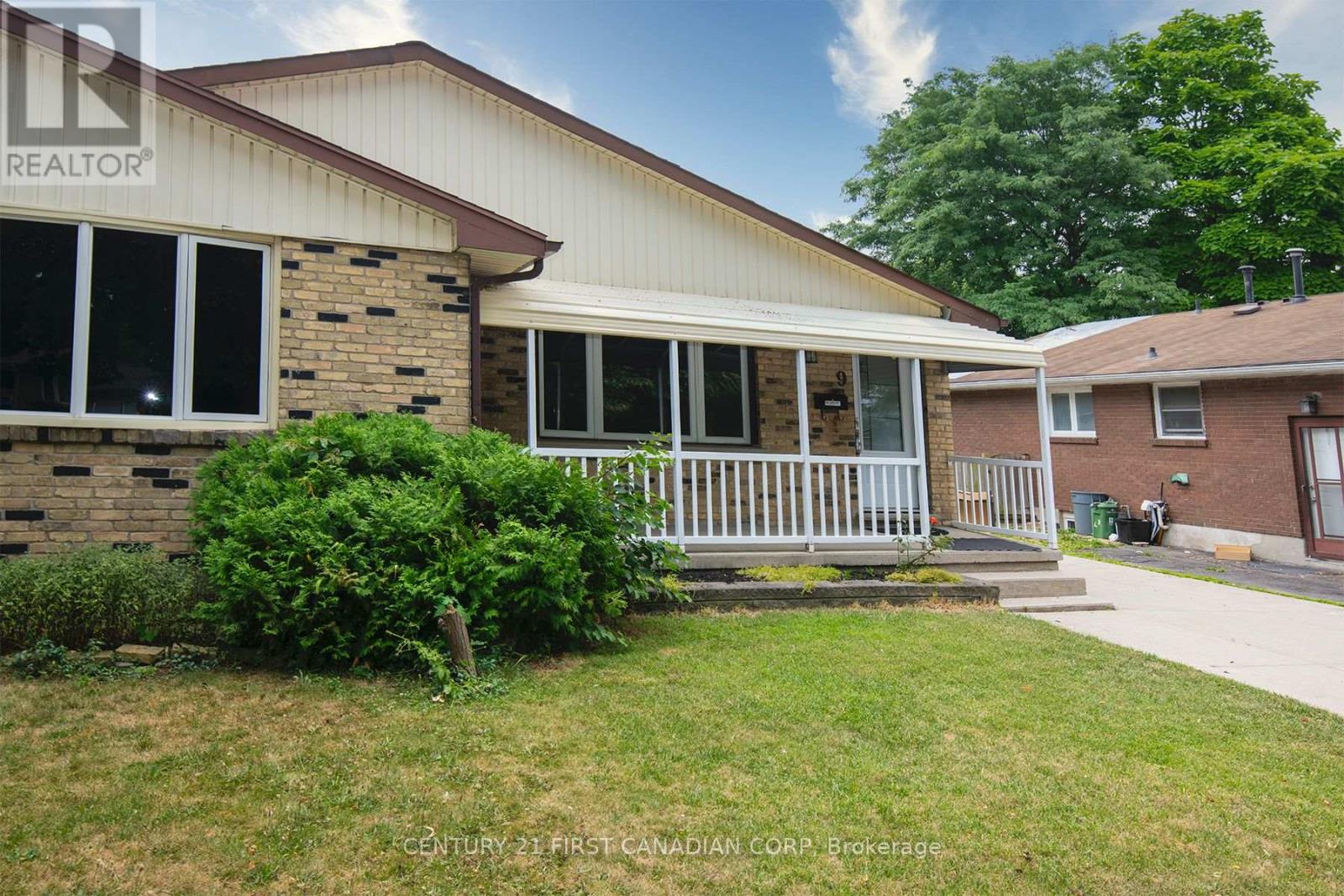 9 Tilipe Road, London East, Ontario  N5Z 2X3 - Photo 3 - X12418606