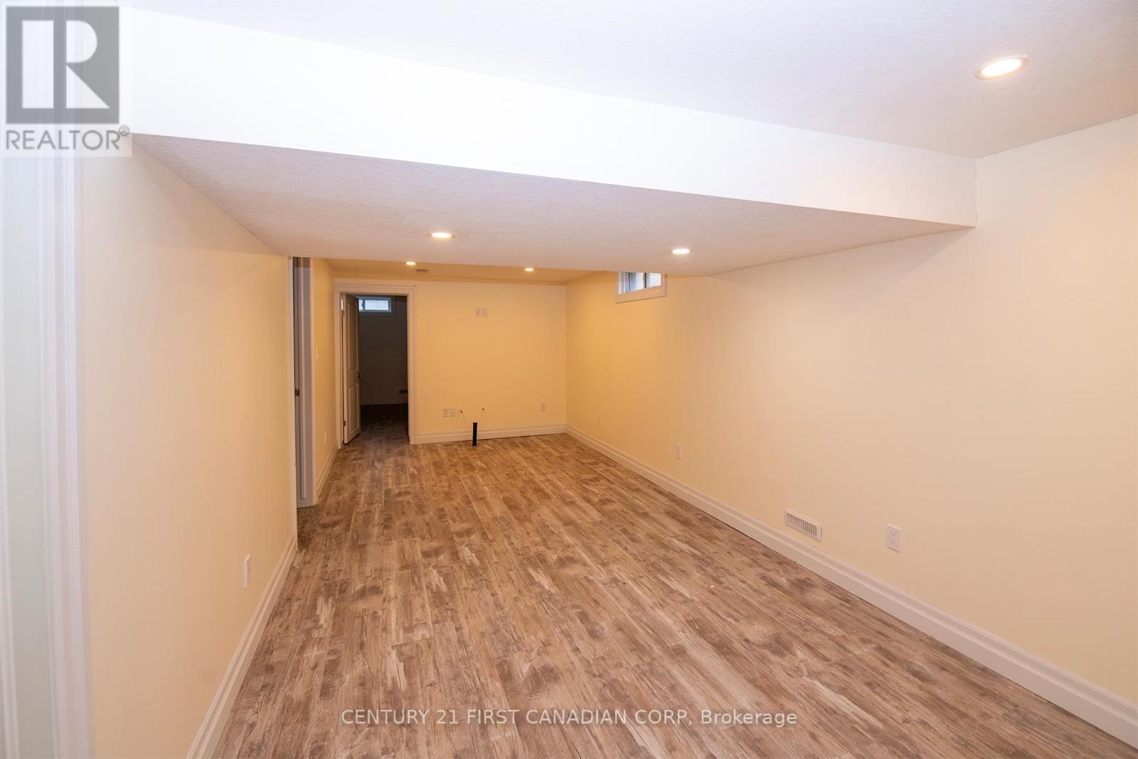 9 Tilipe Road, London East, Ontario  N5Z 2X3 - Photo 30 - X12418606