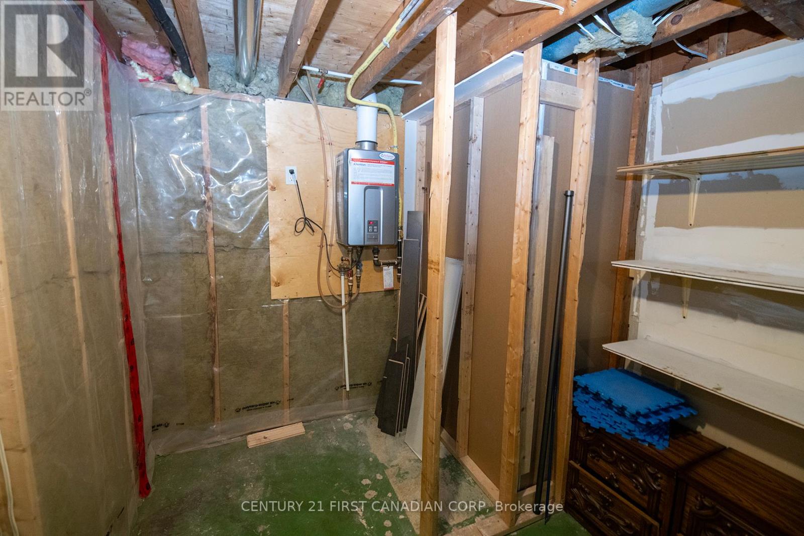 9 Tilipe Road, London East, Ontario  N5Z 2X3 - Photo 38 - X12418606