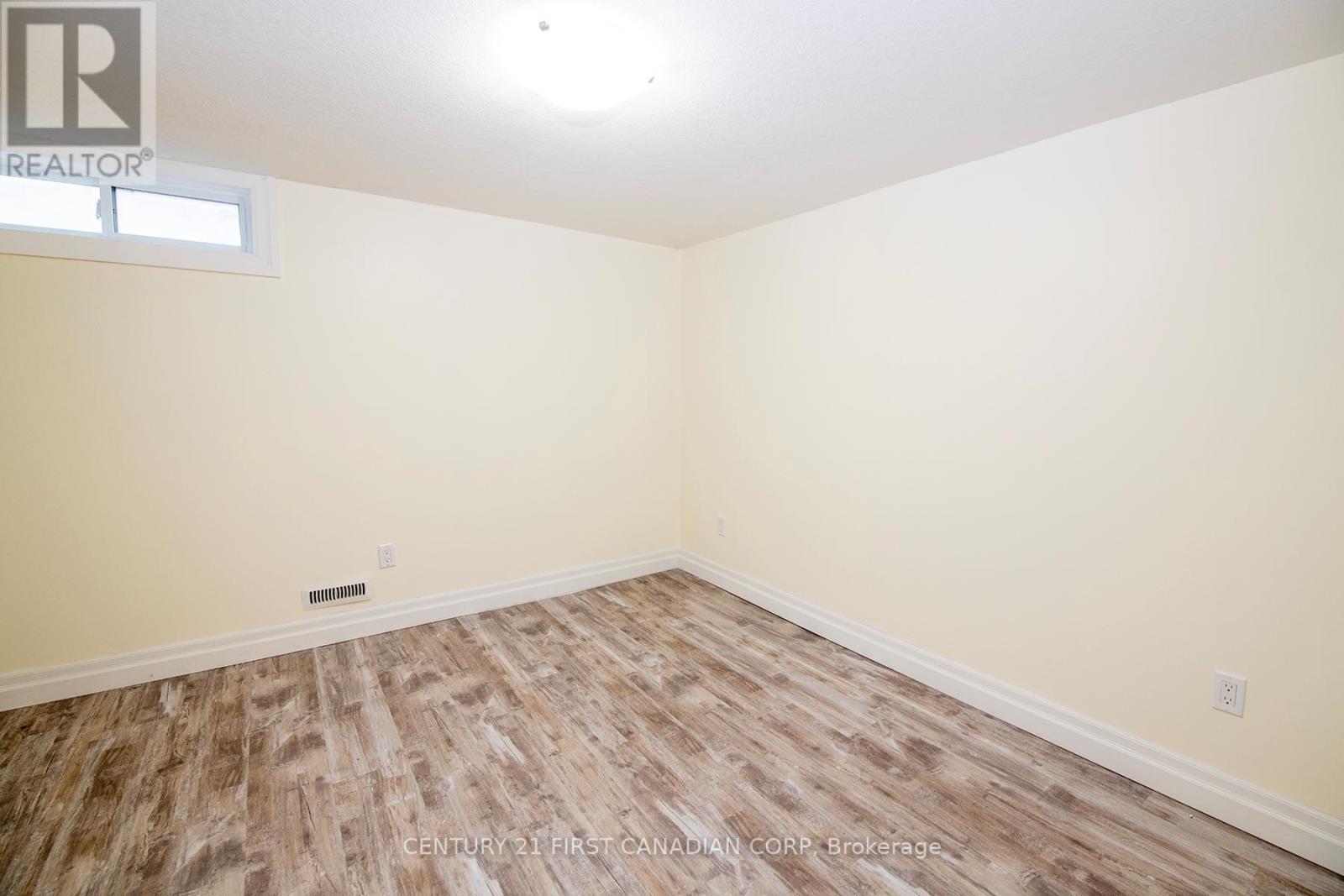 9 Tilipe Road, London East, Ontario  N5Z 2X3 - Photo 40 - X12418606