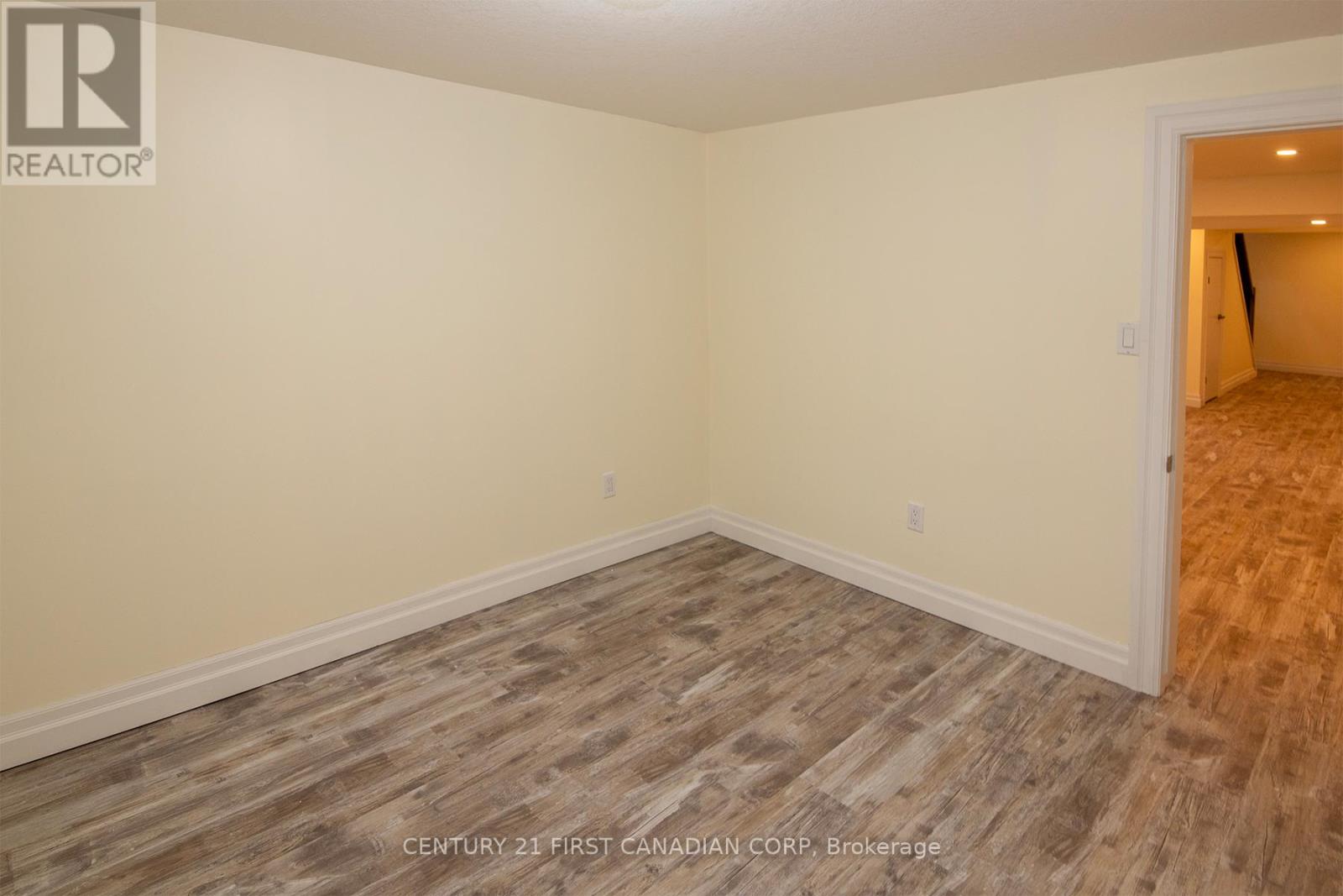 9 Tilipe Road, London East, Ontario  N5Z 2X3 - Photo 41 - X12418606