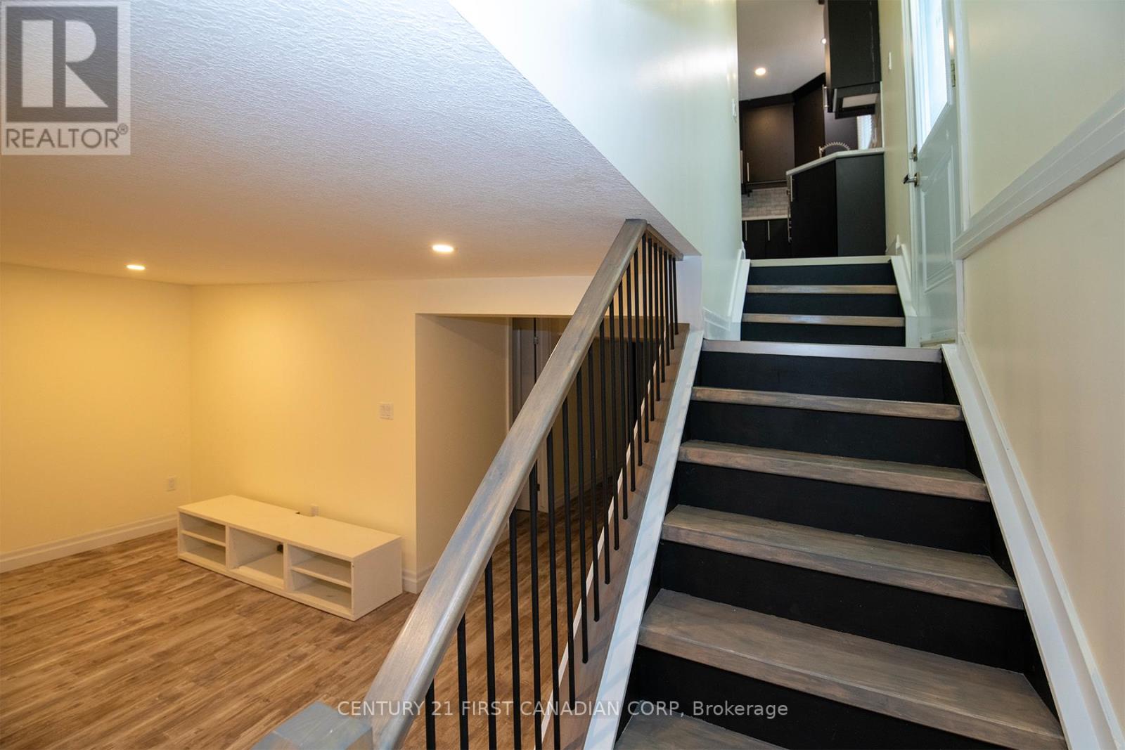 9 Tilipe Road, London East, Ontario  N5Z 2X3 - Photo 42 - X12418606
