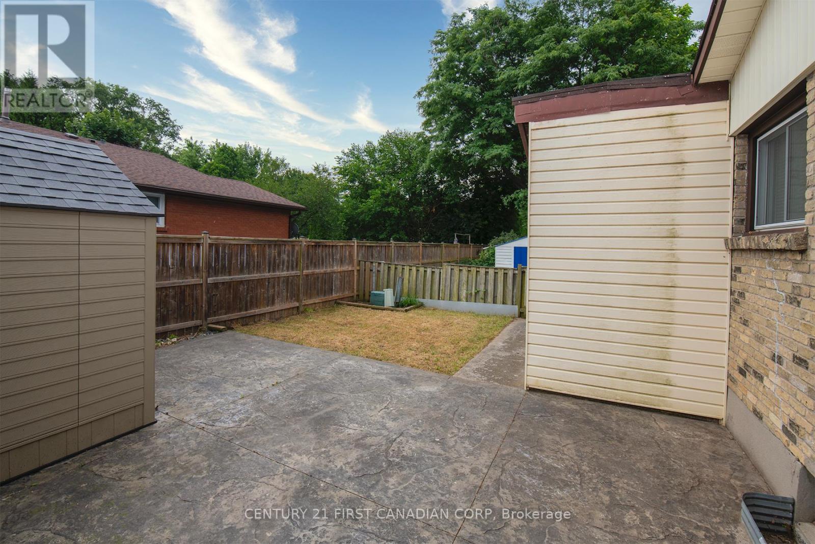 9 Tilipe Road, London East, Ontario  N5Z 2X3 - Photo 48 - X12418606