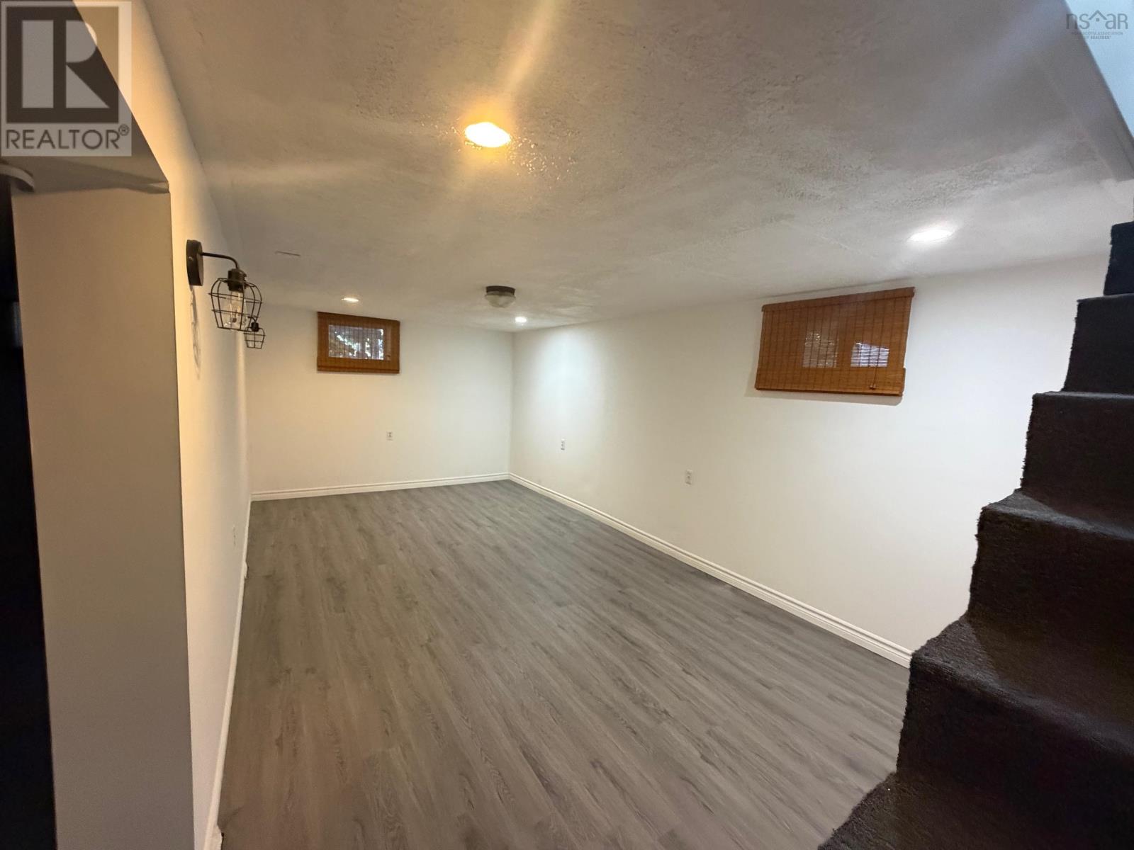 24 Highland Street, Sydney, Nova Scotia  B1P 4H9 - Photo 12 - 202523944