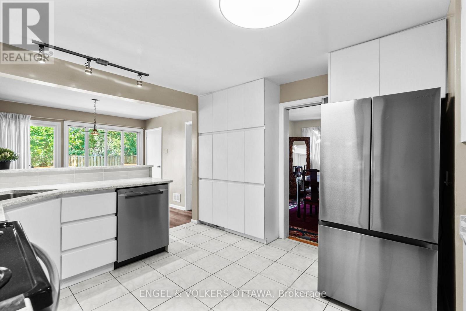 337 Mountbatten Avenue, Ottawa, Ontario  K1H 5W2 - Photo 11 - X12418422
