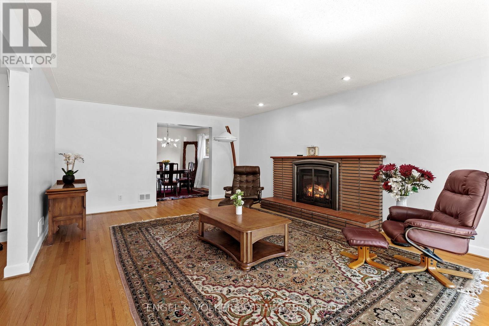 337 Mountbatten Avenue, Ottawa, Ontario  K1H 5W2 - Photo 4 - X12418422