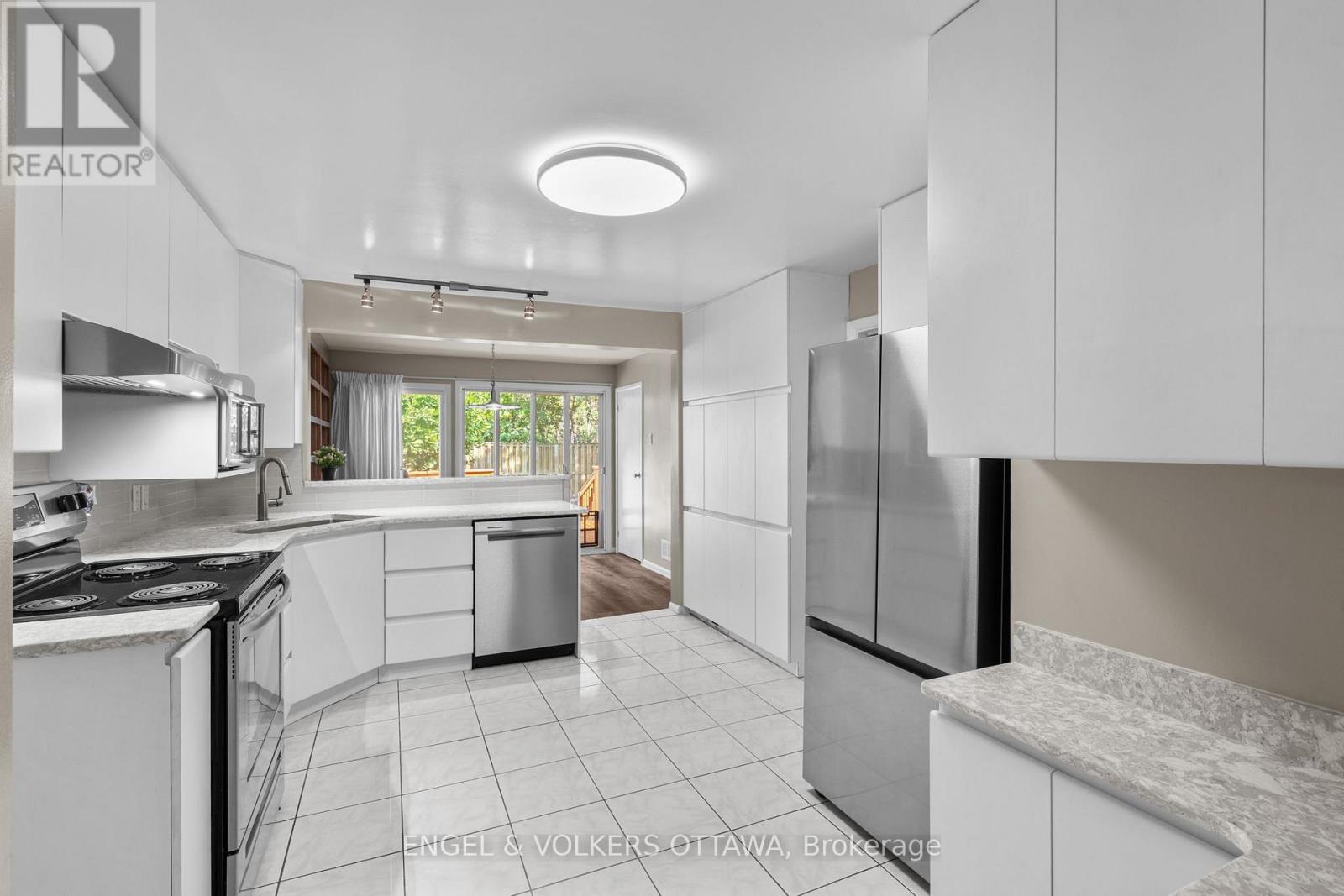 337 Mountbatten Avenue, Ottawa, Ontario  K1H 5W2 - Photo 7 - X12418422