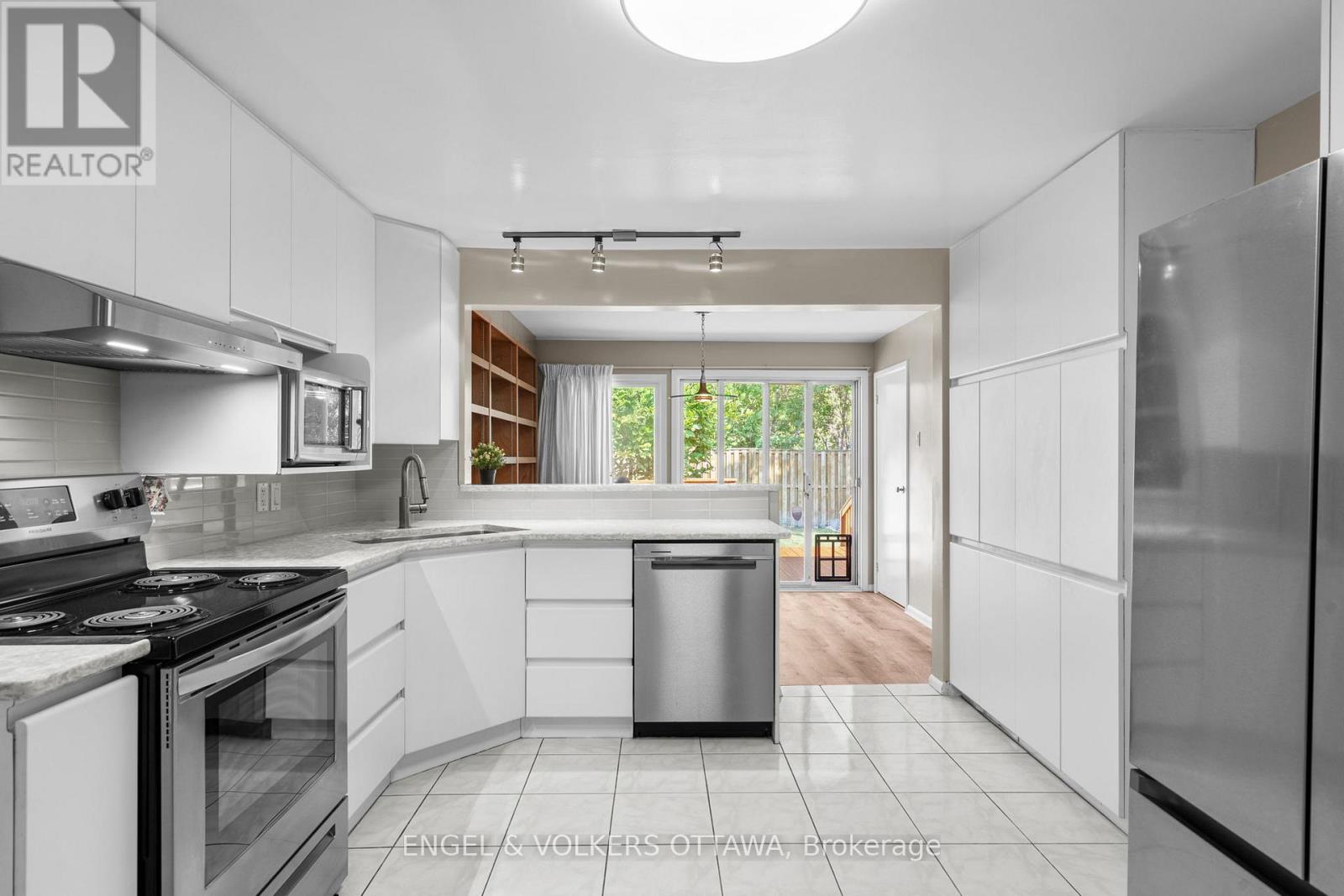 337 Mountbatten Avenue, Ottawa, Ontario  K1H 5W2 - Photo 8 - X12418422