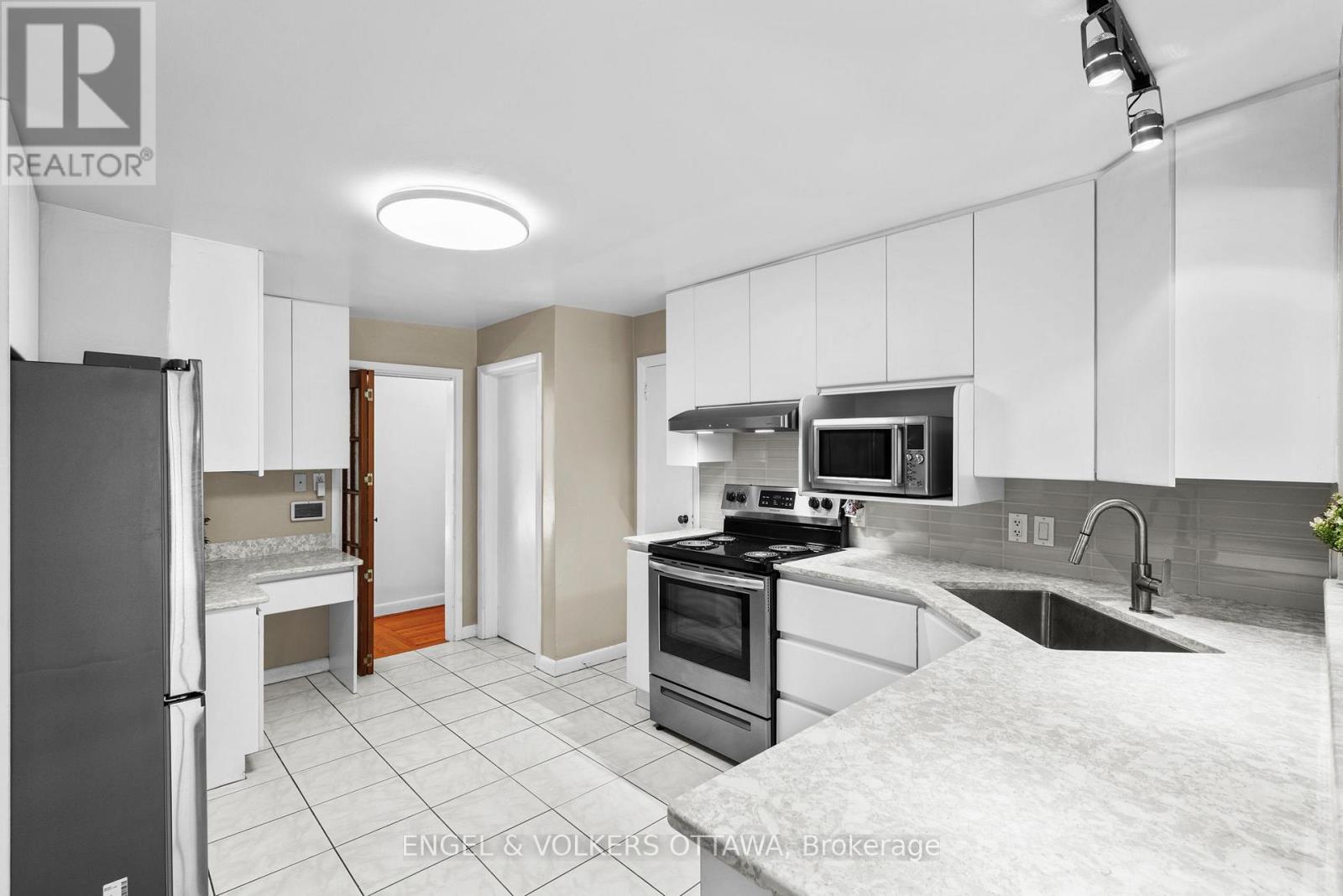337 Mountbatten Avenue, Ottawa, Ontario  K1H 5W2 - Photo 9 - X12418422