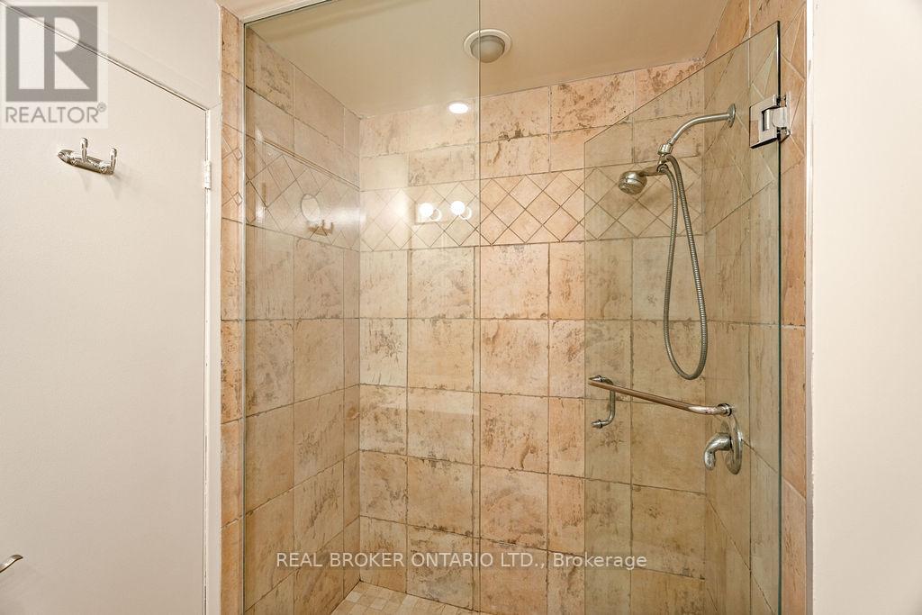 99 Queensline Drive, Ottawa, Ontario  K2H 7J6 - Photo 17 - X12418523